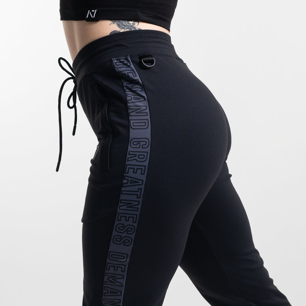 
                      
                        Defy joggers are just as comfortable in the gym as they are going out. These are made with premium moisture-wicking 4-way-stretch material for greater range of motion. These are a great fit for both men and women. All A7 Powerlifting Equipment shipping to UK, Norway, Switzerland and Iceland.
                      
                    