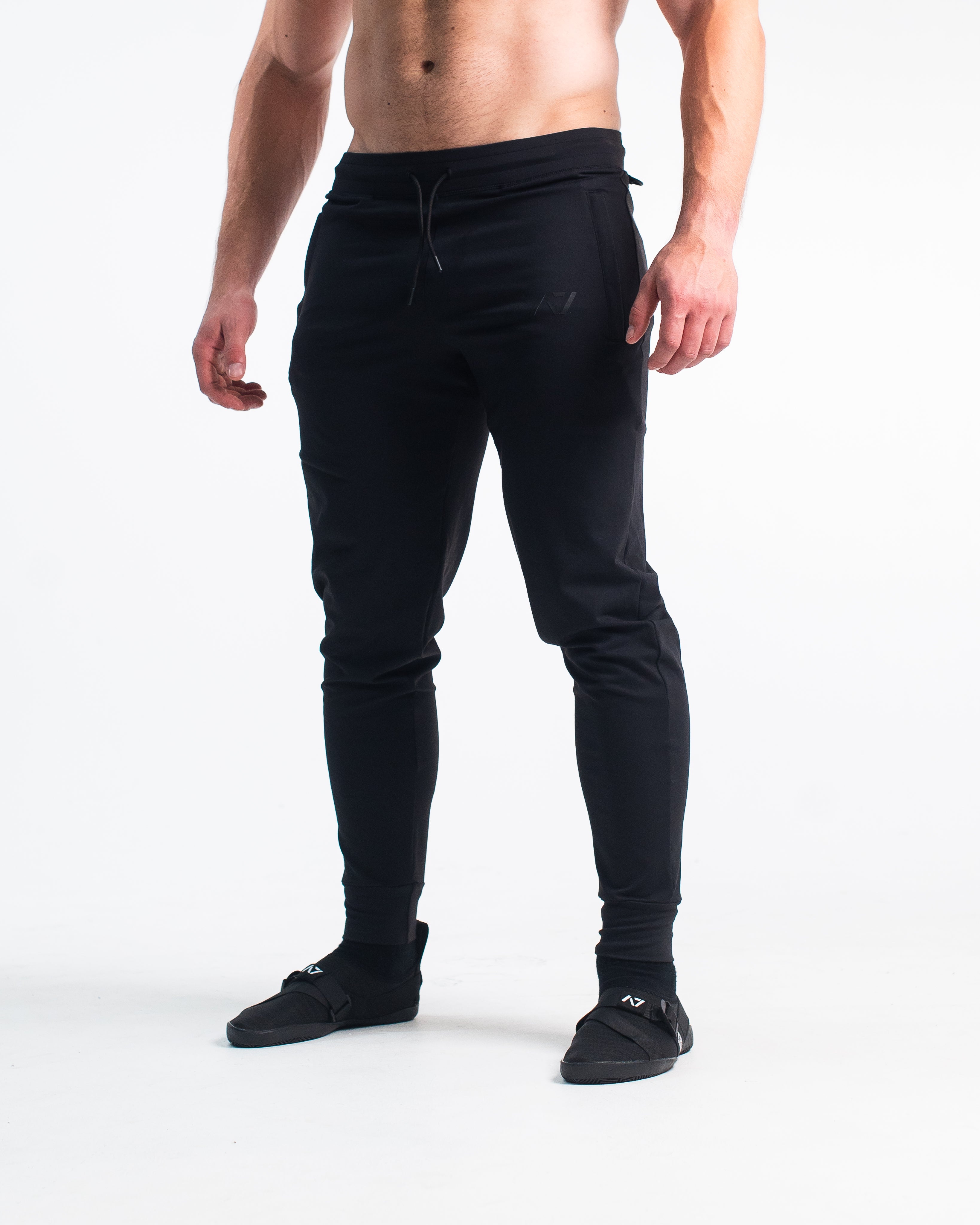 Defy joggers are just as comfortable in the gym as they are going out. These are made with premium moisture-wicking 4-way-stretch material for greater range of motion. These are a great fit for both men and women and offer deep zippered pockets and tapered leg design. Purchase Stealth Defy Joggers from A7 UK shipping to UK or A7 Europe shipping to EU.