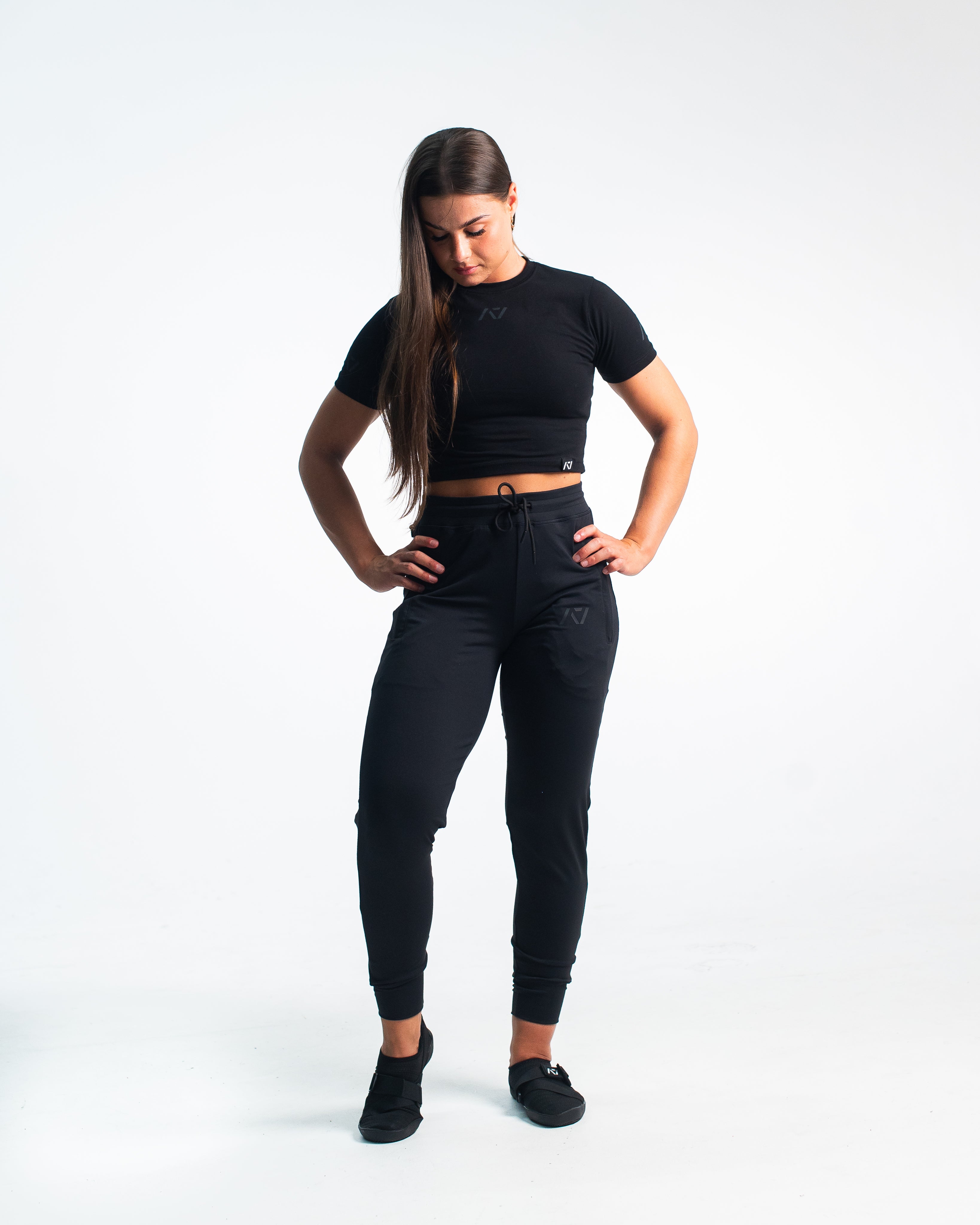 Defy joggers are just as comfortable in the gym as they are going out. These are made with premium moisture-wicking 4-way-stretch material for greater range of motion. These are a great fit for both men and women and offer deep zippered pockets and tapered leg design. Purchase Stealth Defy Joggers from A7 UK shipping to UK or A7 Europe shipping to EU.