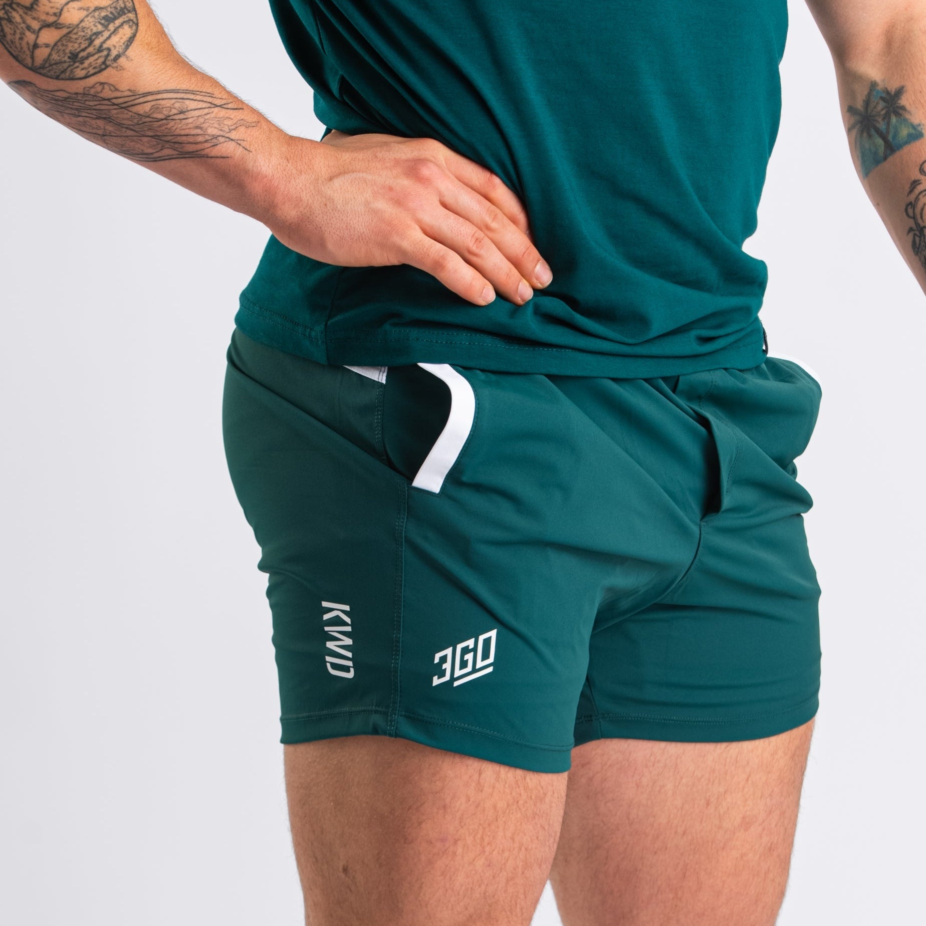 360GO was created to provide the flexibility for all movements in your training while offering comfort. These shorts offer 360 degrees of stretch in all angles and allow you to remain comfortable without limiting any movement in both training and life environments. Designed with a wide drawstring to easily adjust your waist without slipping. Purchase 360GO KWD Squat Shorts from A7 UK. All A7 Powerlifting Equipment shipping to UK, Norway, Switzerland and Iceland.