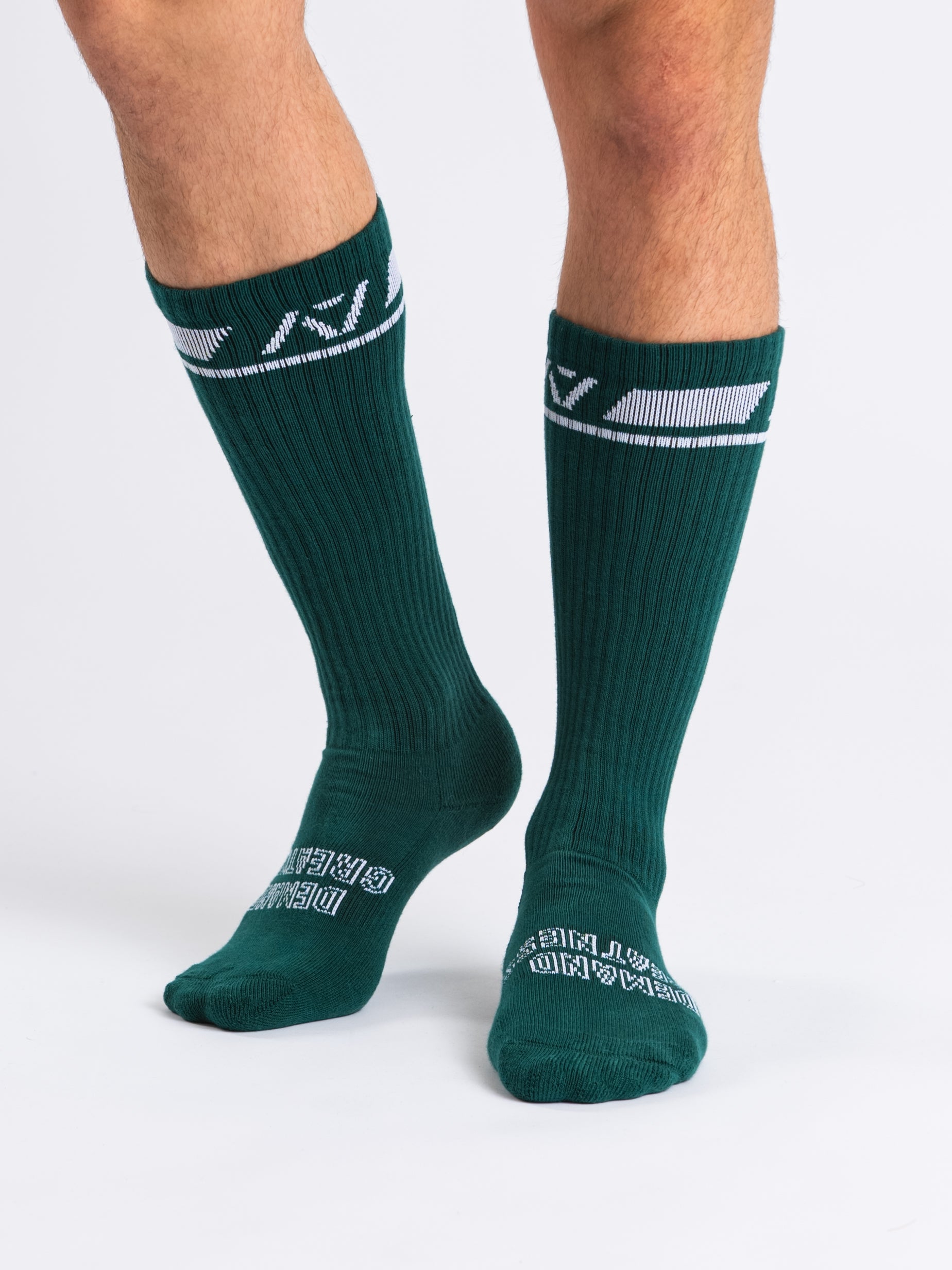 A7 Emerald Forás deadlift socks are designed specifically for pulls and keep your shins protected from scrapes. A7 deadlift socks are a perfect pair to wear in training or powerlifting competition. The A7 IPF Approved Kit includes Powerlifting Singlet, A7 Meet Shirt, A7 Zebra Wrist Wraps, A7 Deadlift Socks, Hourglass Knee Sleeves (Stiff Knee Sleeves and Rigor Mortis Knee Sleeves). All A7 Powerlifting Equipment shipping to UK, Norway, Switzerland and Iceland.