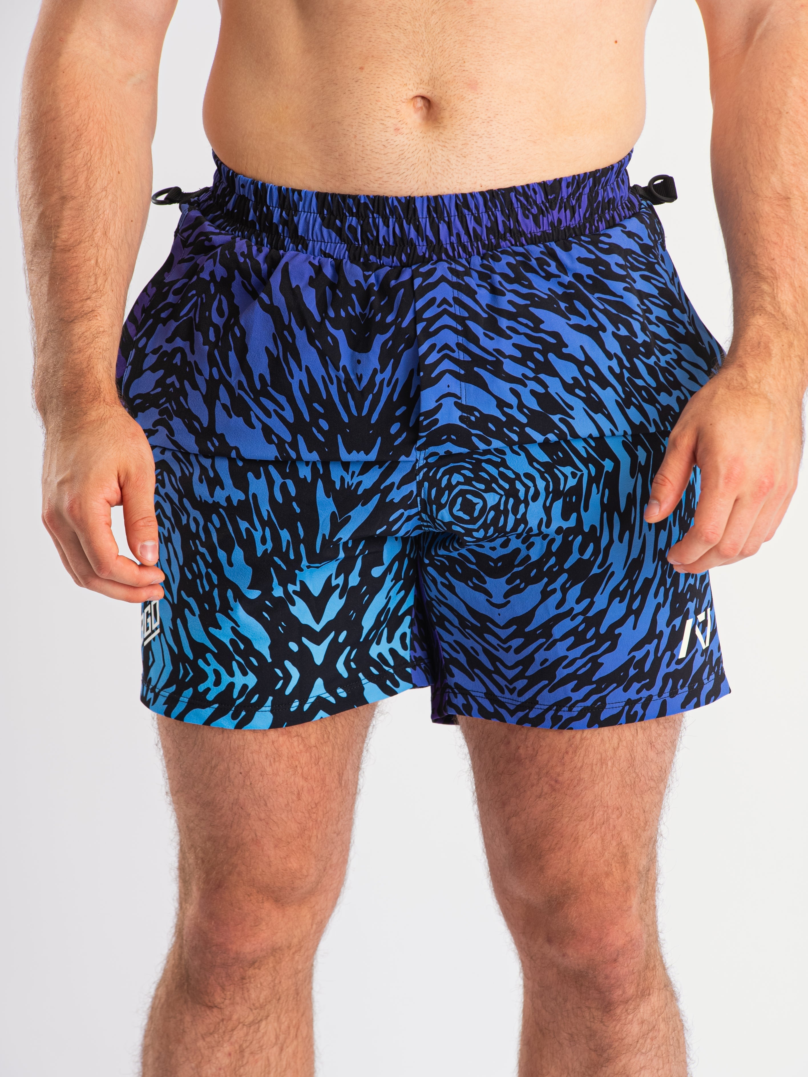 360GO was created to provide the flexibility for all movements in your training while offering comfort. These shorts offer 360 degrees of stretch in all angles and allow you to remain comfortable without limiting any movement in both training and life environments. Designed with a wide drawstring to easily adjust your waist without slipping. Purchase 360GO KWD Squat Shorts from A7 UK. All A7 Powerlifting Equipment shipping to UK, Norway, Switzerland and Iceland.