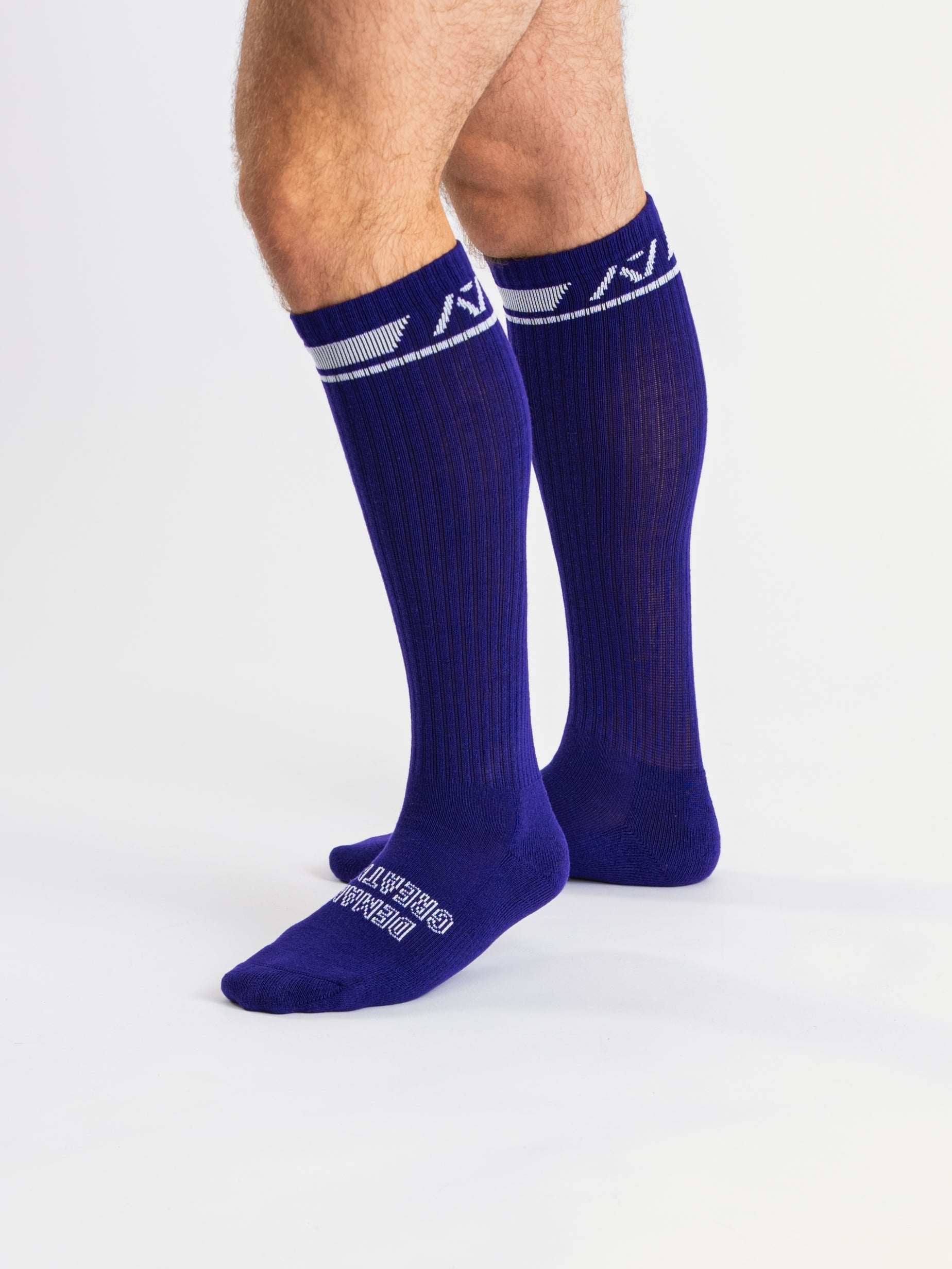 A7 Purple deadlift socks are designed specifically for pulls and keep your shins protected from scrapes. A7 deadlift socks are a perfect pair to wear in training or powerlifting competition. The A7 IPF Approved Kit includes Powerlifting Singlet, A7 Meet Shirt, A7 Zebra Wrist Wraps, A7 Deadlift Socks, Hourglass Knee Sleeves (Stiff Knee Sleeves and Rigor Mortis Knee Sleeves). All A7 Powerlifting Equipment shipping to UK, Norway, Switzerland and Iceland.