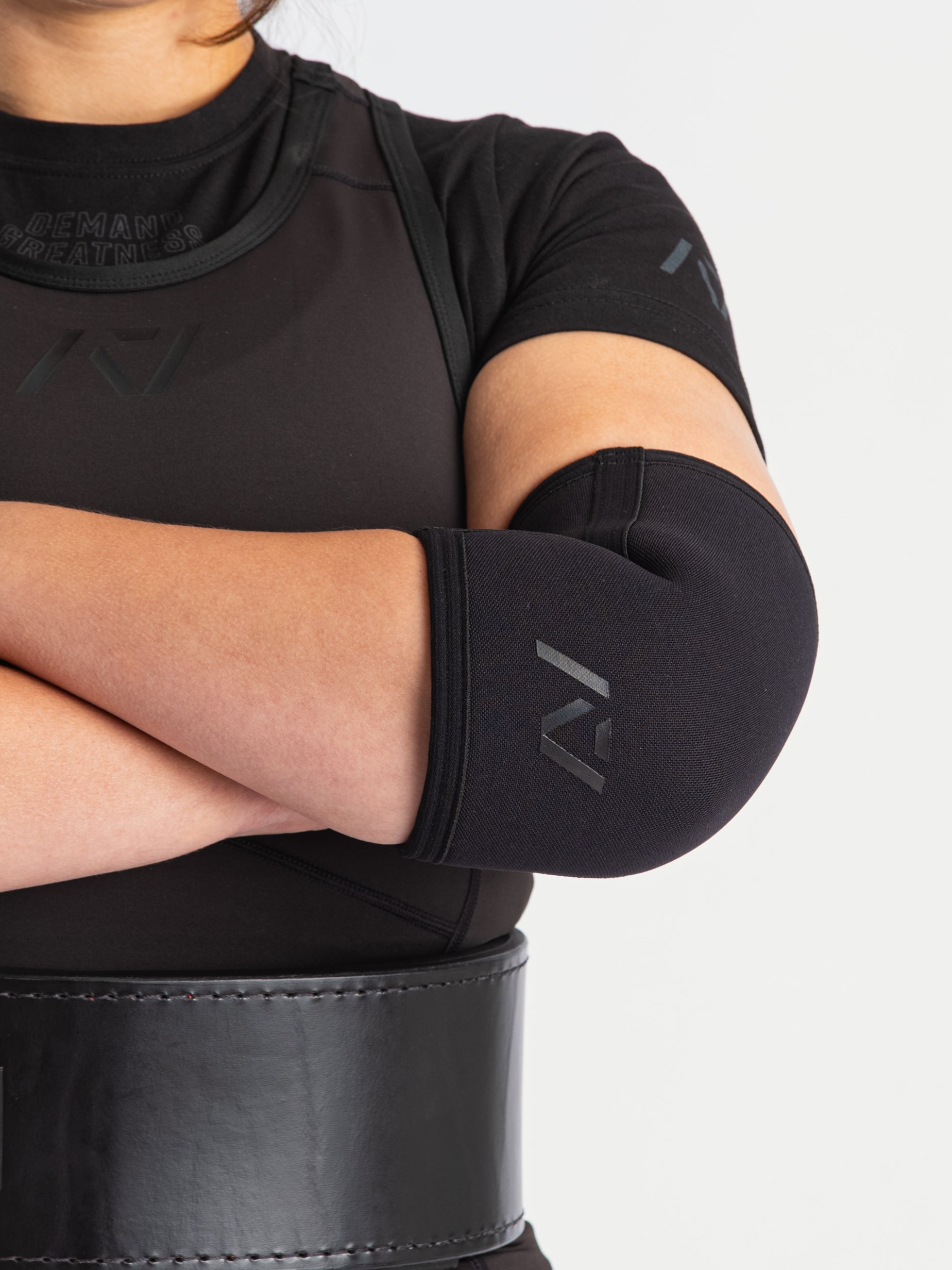 A7 Elbow Sleeves offer you even more support than before with the new and improved neoprene that we use in our Hourglass Knee Sleeves. These elbow sleeves provide support to the elbow joint, whilst allowing full range of motion. All A7 Powerlifting Equipment shipping to UK, Norway, Switzerland and Iceland. 