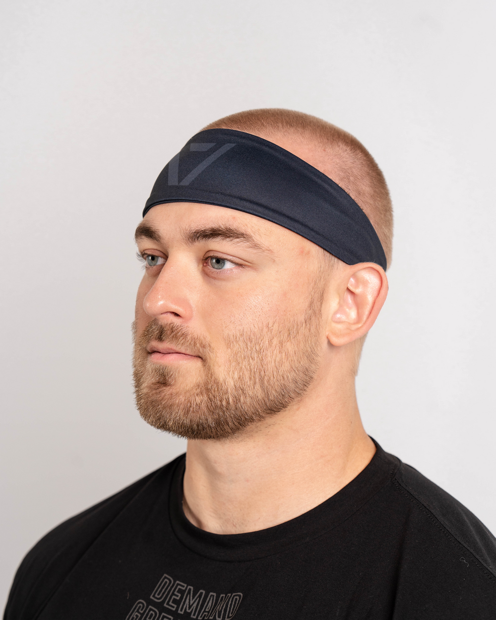 Our new Headband is designed to highlight your choice of colour on the platform why keeping your hair and sweat out of the way while training, on the platform or everyday life. All A7 Powerlifting Equipment shipping to UK, Norway, Switzerland and Iceland.