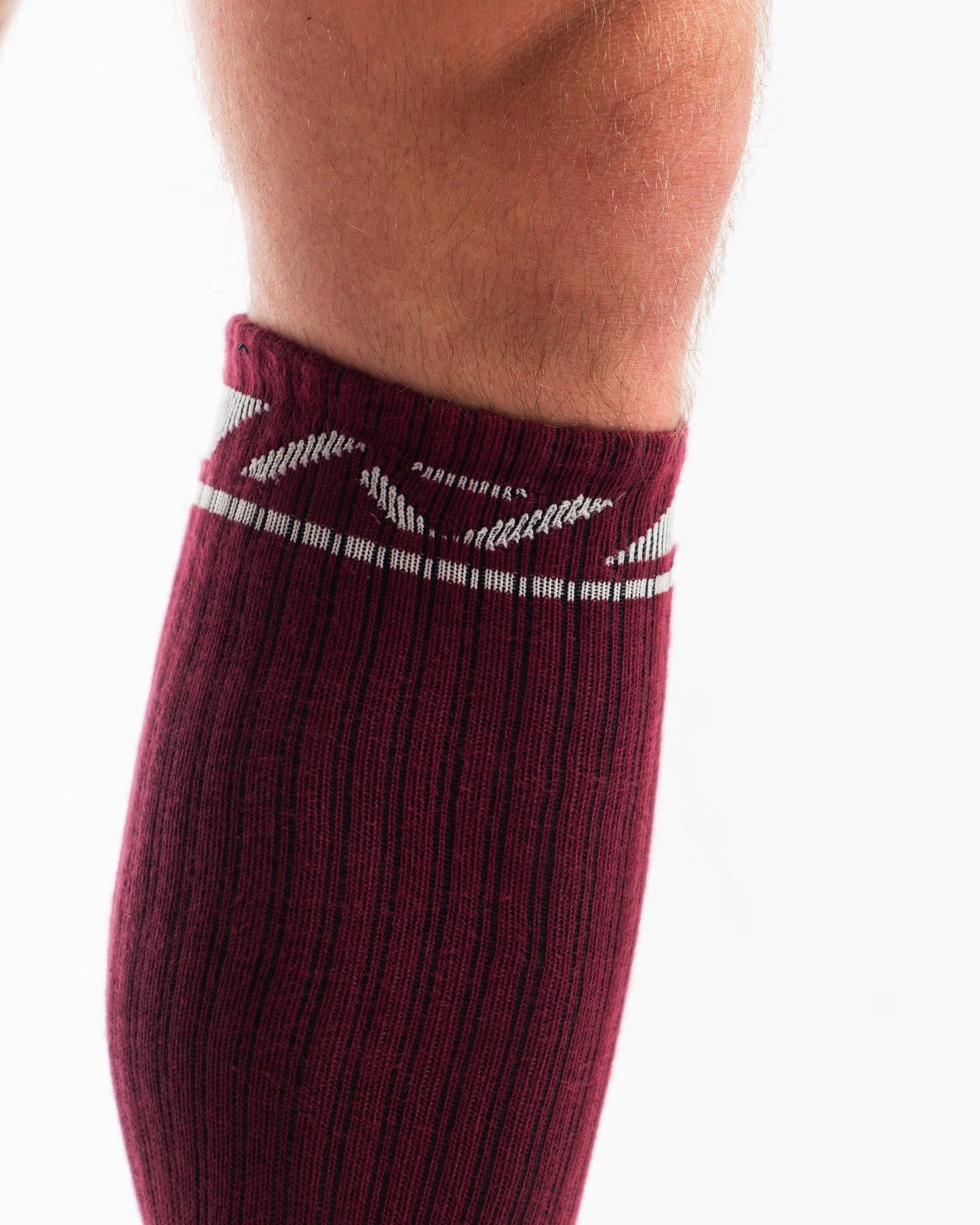 A7 Ivory Rose Deadlift socks showcase pink logos and let your energy show on the platform, in your training or while out and about. The IPF Approved Night Light Meet Kit includes Powerlifting Singlet, A7 Meet Shirt, A7 Zebra Wrist Wraps, A7 Deadlift Socks, Hourglass Knee Sleeves (Stiff Knee Sleeves and Rigor Mortis Knee Sleeves). Genouill�res powerlifting shipping to France, Spain, Ireland, Germany, Italy, Sweden and EU.