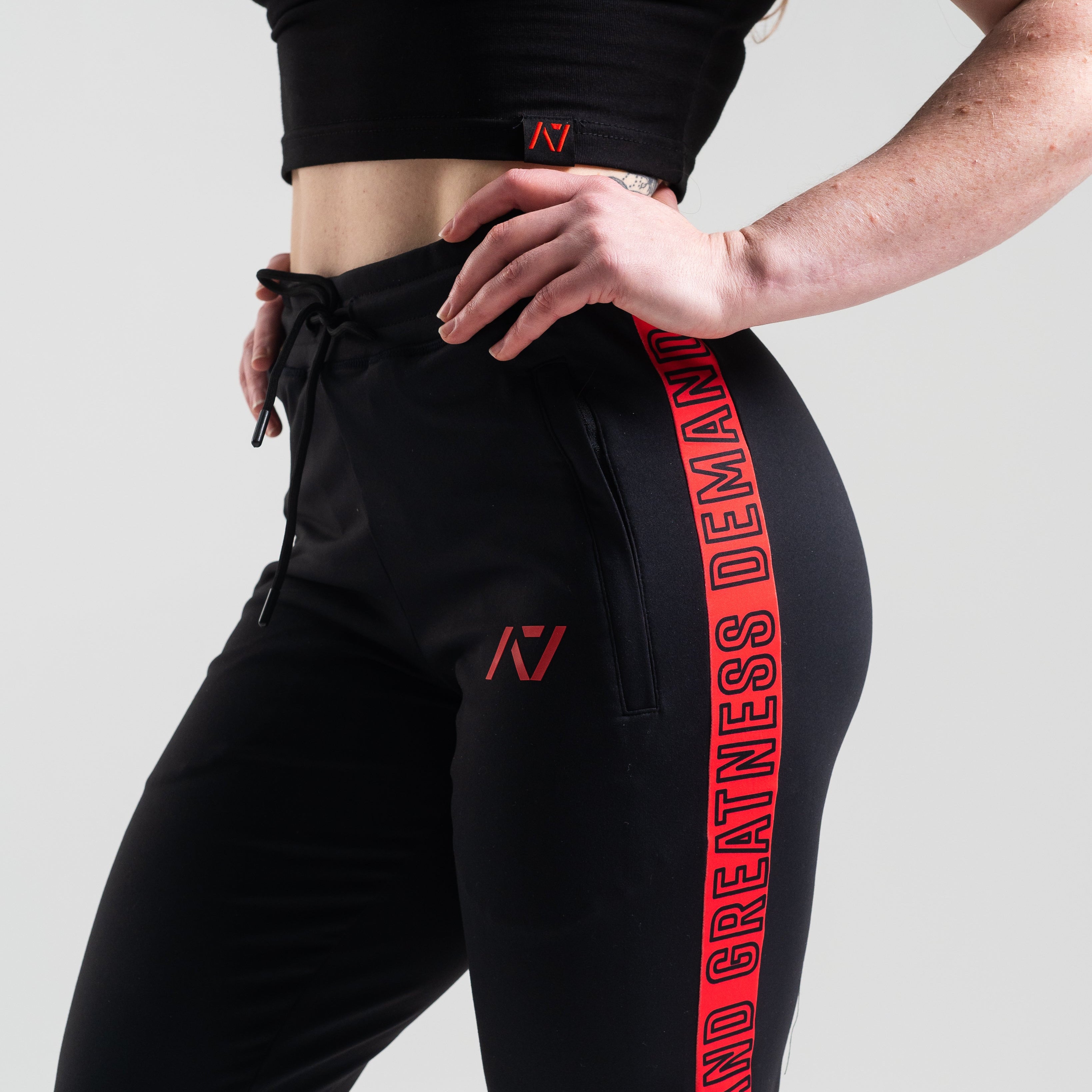 A7 Red Dawn Defy joggers are just as comfortable in the gym as they are going out. These are made with premium moisture-wicking 4-way-stretch material for greater range of motion. These are a great fit for both men and women. All A7 Powerlifting Equipment shipping to UK, Norway, Switzerland and Iceland.