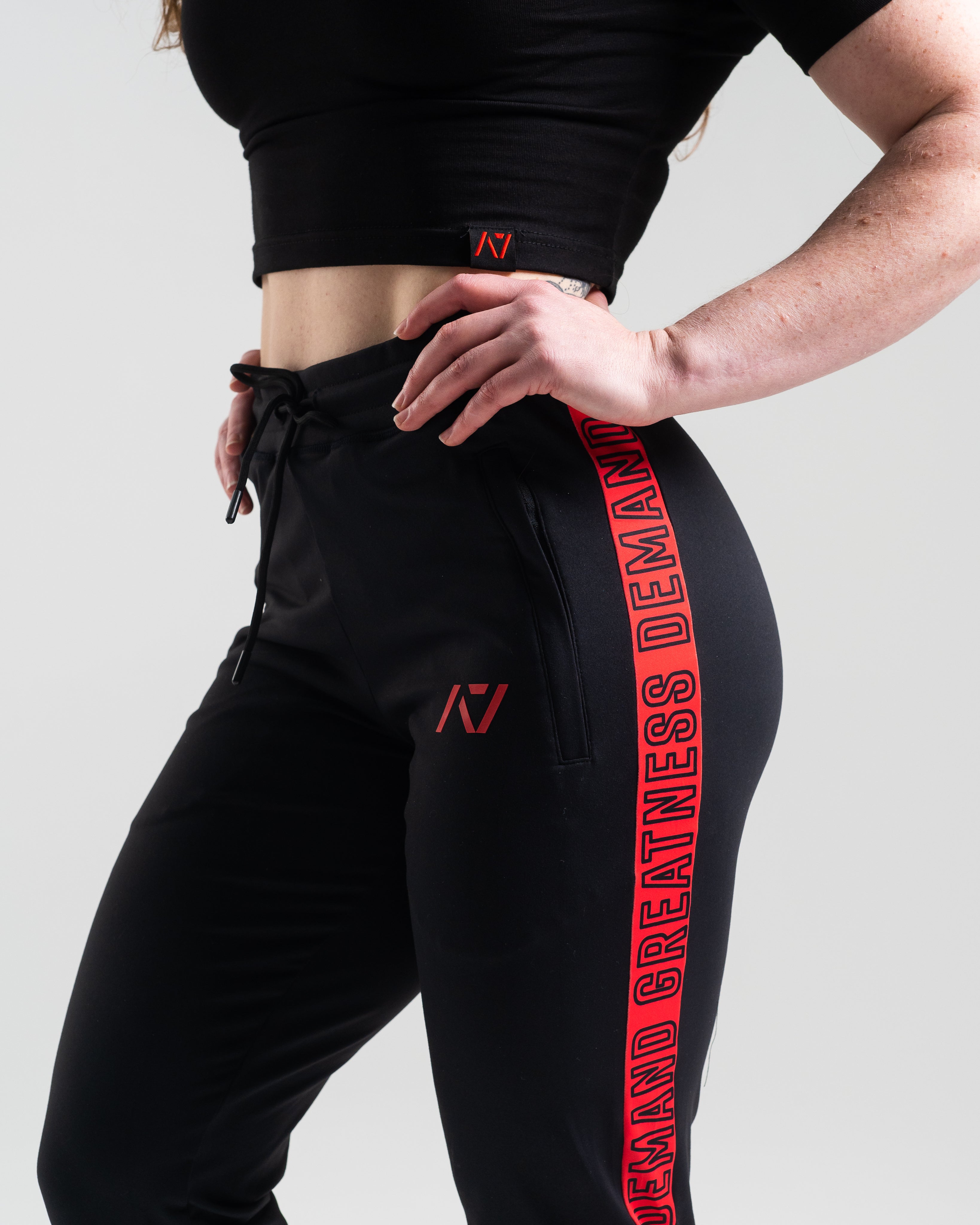 A7 Red Dawn Defy joggers are just as comfortable in the gym as they are going out. These are made with premium moisture-wicking 4-way-stretch material for greater range of motion. These are a great fit for both men and women. All A7 Powerlifting Equipment shipping to UK, Norway, Switzerland and Iceland.