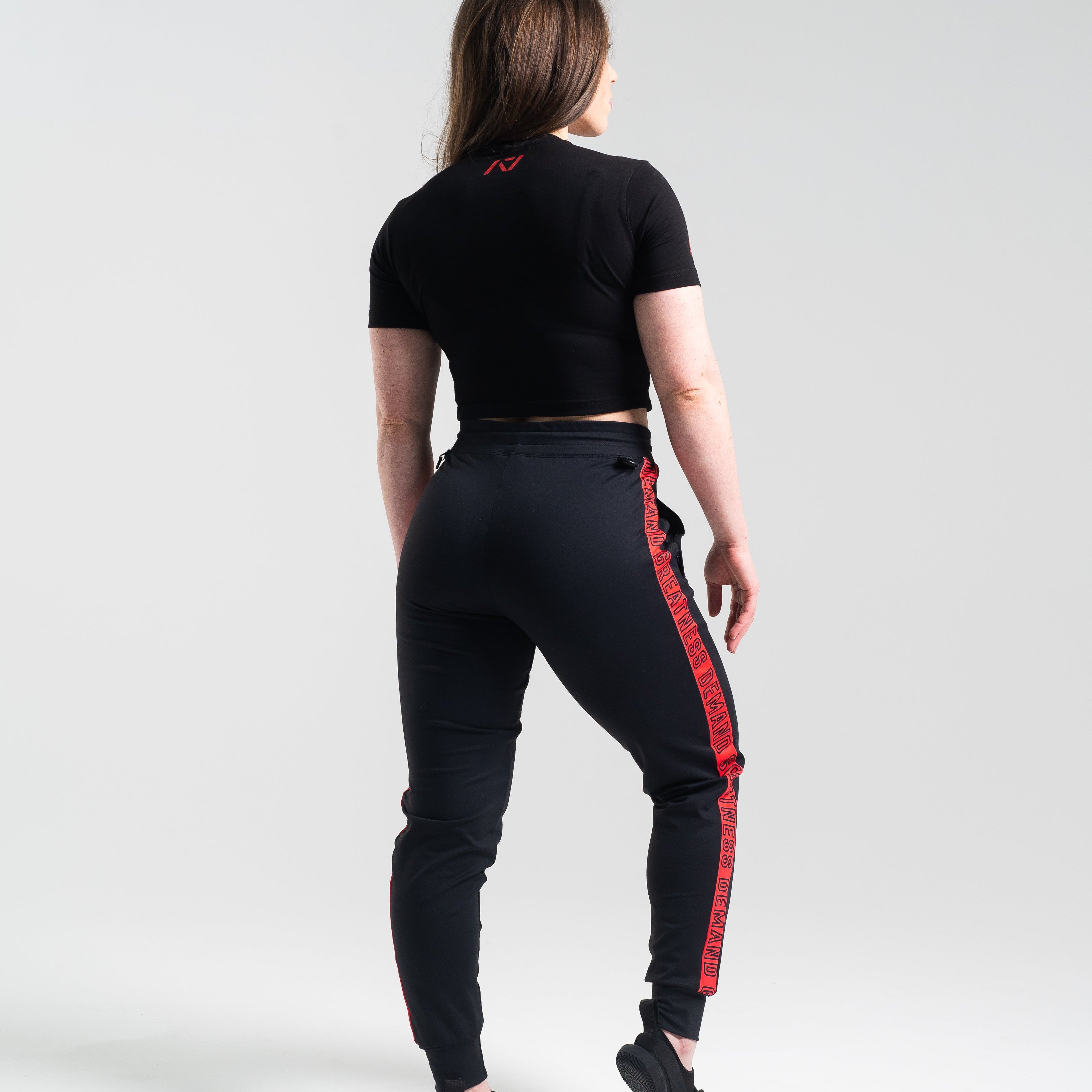 A7 Red Dawn Defy joggers are just as comfortable in the gym as they are going out. These are made with premium moisture-wicking 4-way-stretch material for greater range of motion. These are a great fit for both men and women. All A7 Powerlifting Equipment shipping to UK, Norway, Switzerland and Iceland.