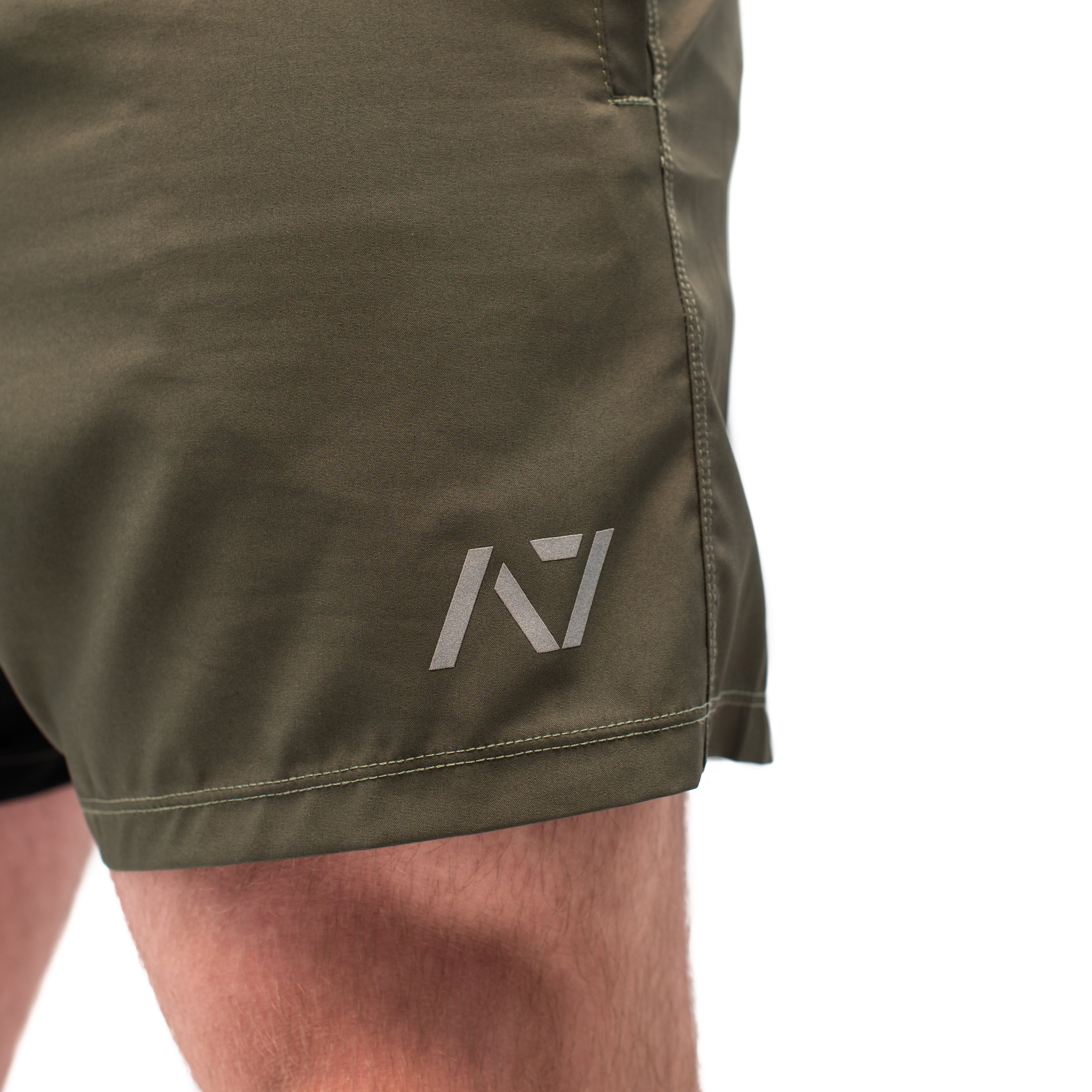 Have you ever squatted in shorts and realised that they may be too tight on you at the bottom of a squat? We have solved this problem with A7 Centre-stretch Squat Shorts. The shorts are made with stretchy fabric in between legs so you are never constricted during your squat. KWD shorts have a shorter inseam and are designed to show off your quads (KWaDs).