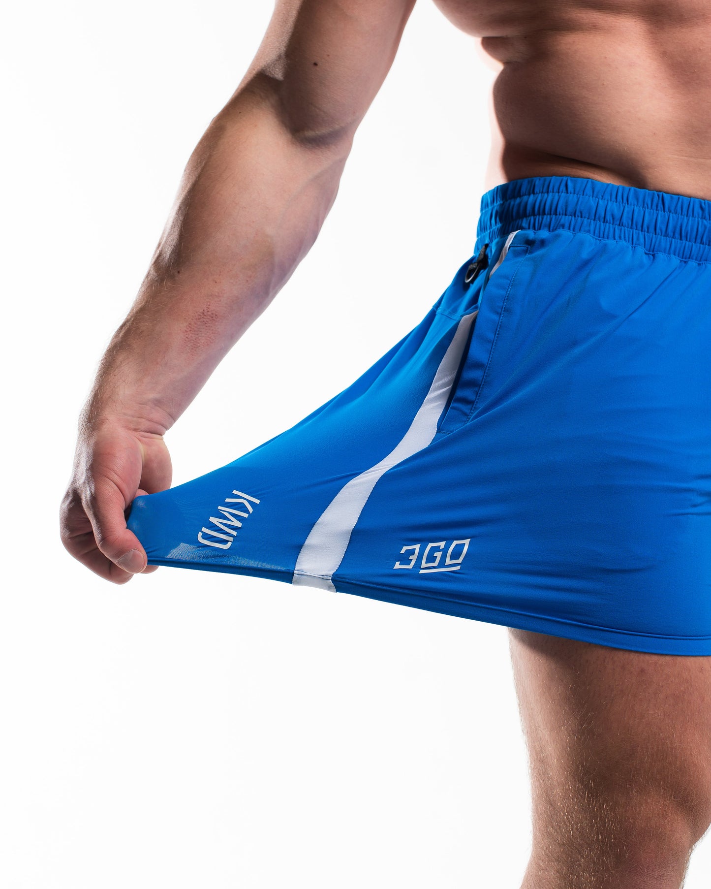 360GO was created to provide the flexibility for all movements in your training while offering comfort. These shorts offer 360 degrees of stretch in all angles and allow you to remain comfortable without limiting any movement in both training and life environments. Designed with a wide drawstring to easily adjust your waist without slipping. Purchase 360GO KWD Squat Shorts from A7 UK. All A7 Powerlifting Equipment shipping to UK, Norway, Switzerland and Iceland.