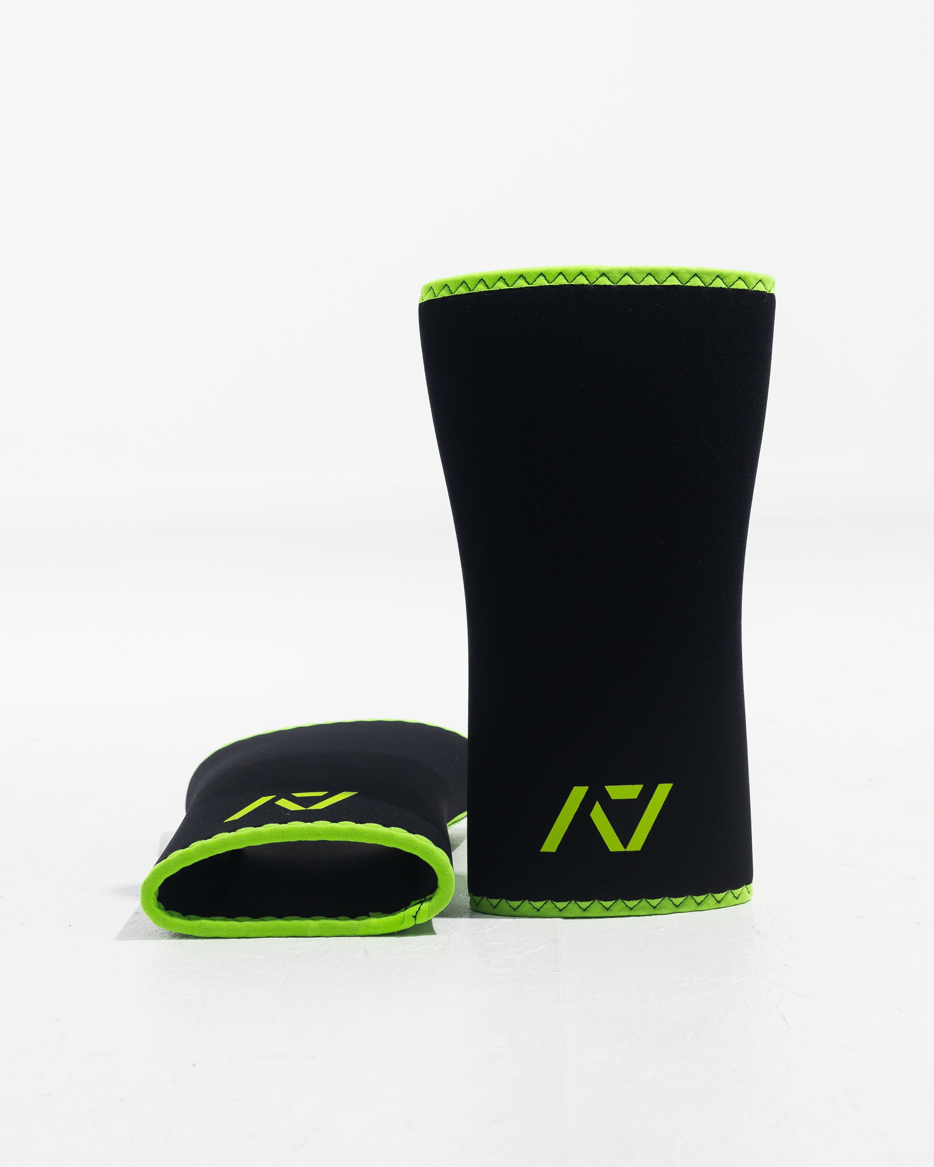 A7 IPF Approved Hourglass Knee Sleeves feature an hourglass-shaped centre taper fit to help provide knee compression while maintaining proper tightness around the calf and quad, offered in three stiffnesses (Flexi, Stiff and Rigor Mortis). Shop the full A7 Powerlifting IPF Approved Equipment collection. The IPF Approved Kit includes Powerlifting Singlet, A7 Meet Shirt, A7 Zebra Wrist Wraps and A7 Deadlift Socks. All A7 Powerlifting Equipment shipping to UK, Norway, Switzerland and Iceland. 