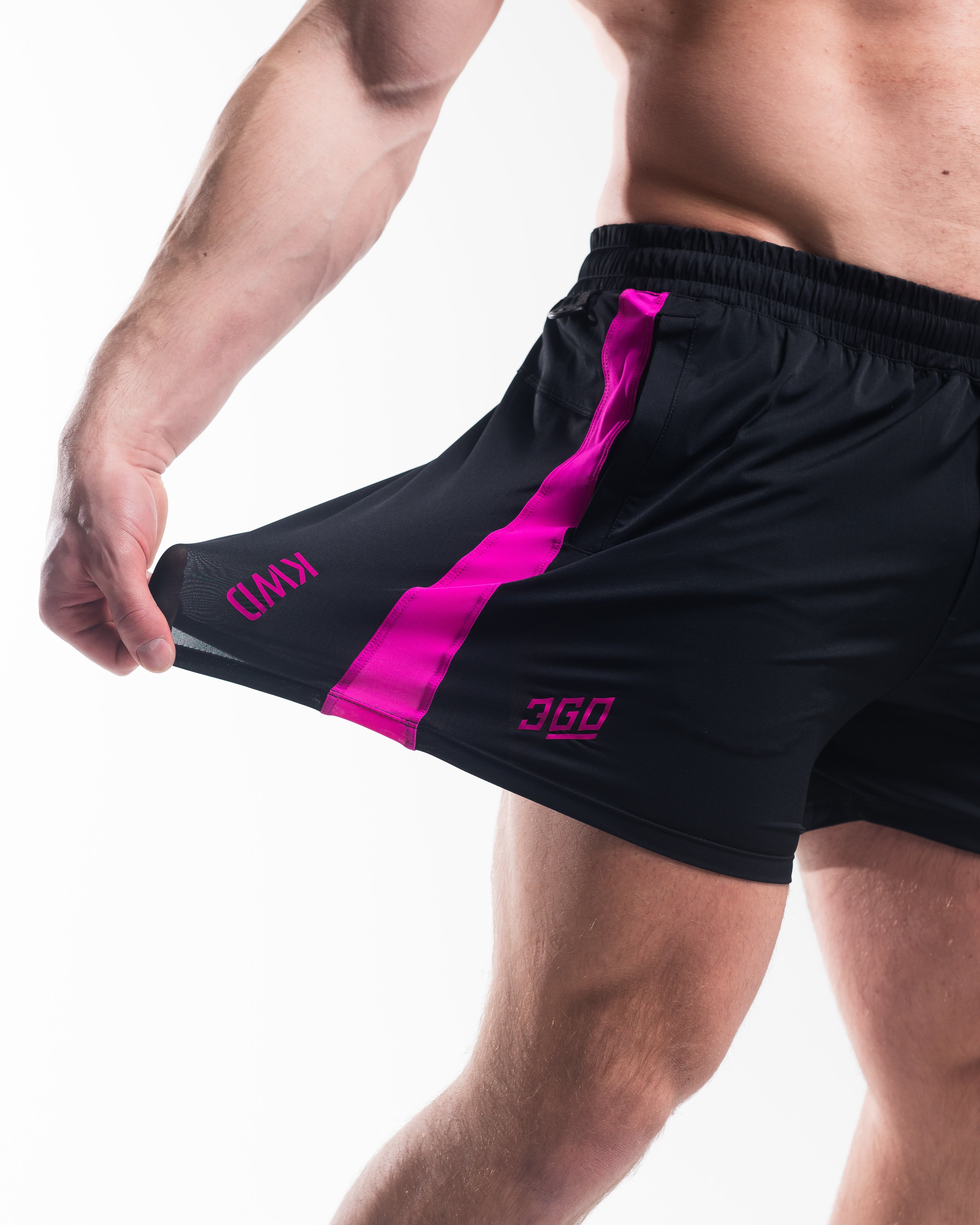 360GO was created to provide the flexibility for all movements in your training while offering comfort. These shorts offer 360 degrees of stretch in all angles and allow you to remain comfortable without limiting any movement in both training and life environments. Designed with a wide drawstring to easily adjust your waist without slipping. Purchase 360GO KWD Squat Shorts from A7 UK. All A7 Powerlifting Equipment shipping to UK, Norway, Switzerland and Iceland.