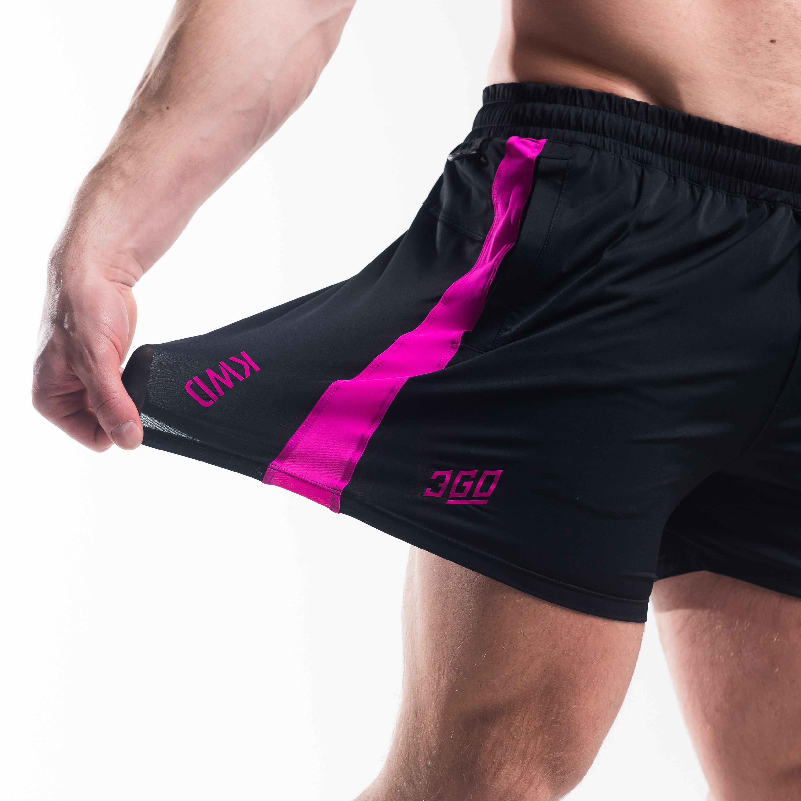 360GO was created to provide the flexibility for all movements in your training while offering comfort. These shorts offer 360 degrees of stretch in all angles and allow you to remain comfortable without limiting any movement in both training and life environments. Designed with a wide drawstring to easily adjust your waist without slipping. Purchase 360GO KWD Squat Shorts from A7 UK. All A7 Powerlifting Equipment shipping to UK, Norway, Switzerland and Iceland.