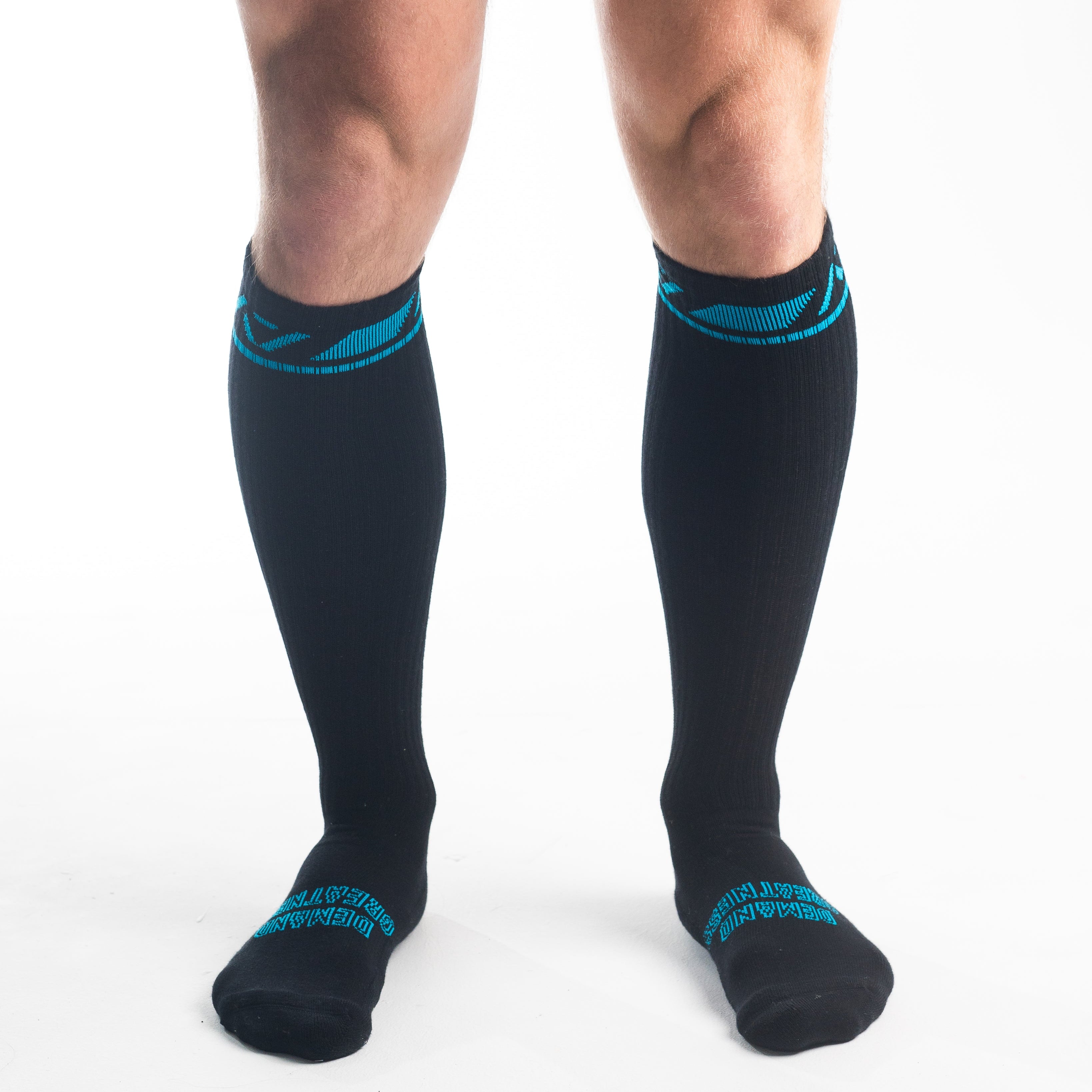 A7 Azul Deadlift socks are designed specifically for pulls and keep your shins protected from scrapes. A7 deadlift socks are a perfect pair to wear in training or powerlifting competition. The IPF Approved Kit includes Powerlifting Singlet, A7 Meet Shirt, A7 Zebra Wrist Wraps, A7 Deadlift Socks, Hourglass Knee Sleeves (Stiff Knee Sleeves and Rigor Mortis Knee Sleeves). All A7 Powerlifting Equipment shipping to UK, Norway, Switzerland and Iceland.