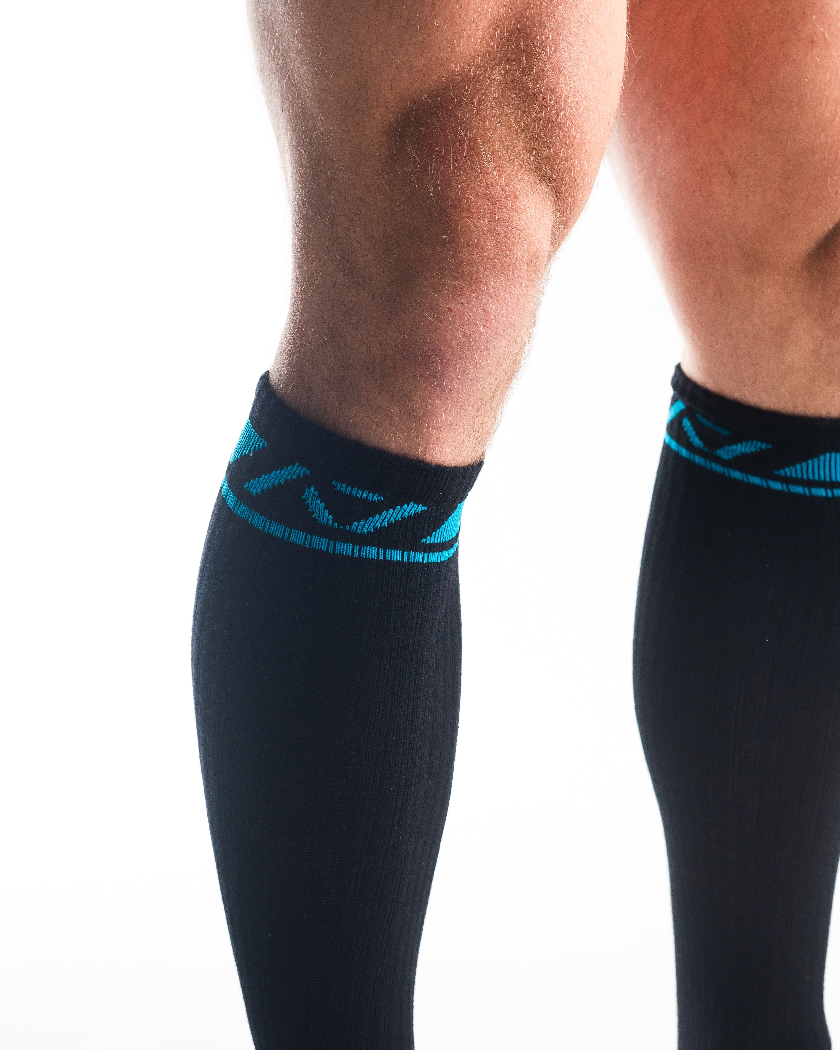 A7 Azul Deadlift socks are designed specifically for pulls and keep your shins protected from scrapes. A7 deadlift socks are a perfect pair to wear in training or powerlifting competition. The IPF Approved Kit includes Powerlifting Singlet, A7 Meet Shirt, A7 Zebra Wrist Wraps, A7 Deadlift Socks, Hourglass Knee Sleeves (Stiff Knee Sleeves and Rigor Mortis Knee Sleeves). All A7 Powerlifting Equipment shipping to UK, Norway, Switzerland and Iceland.