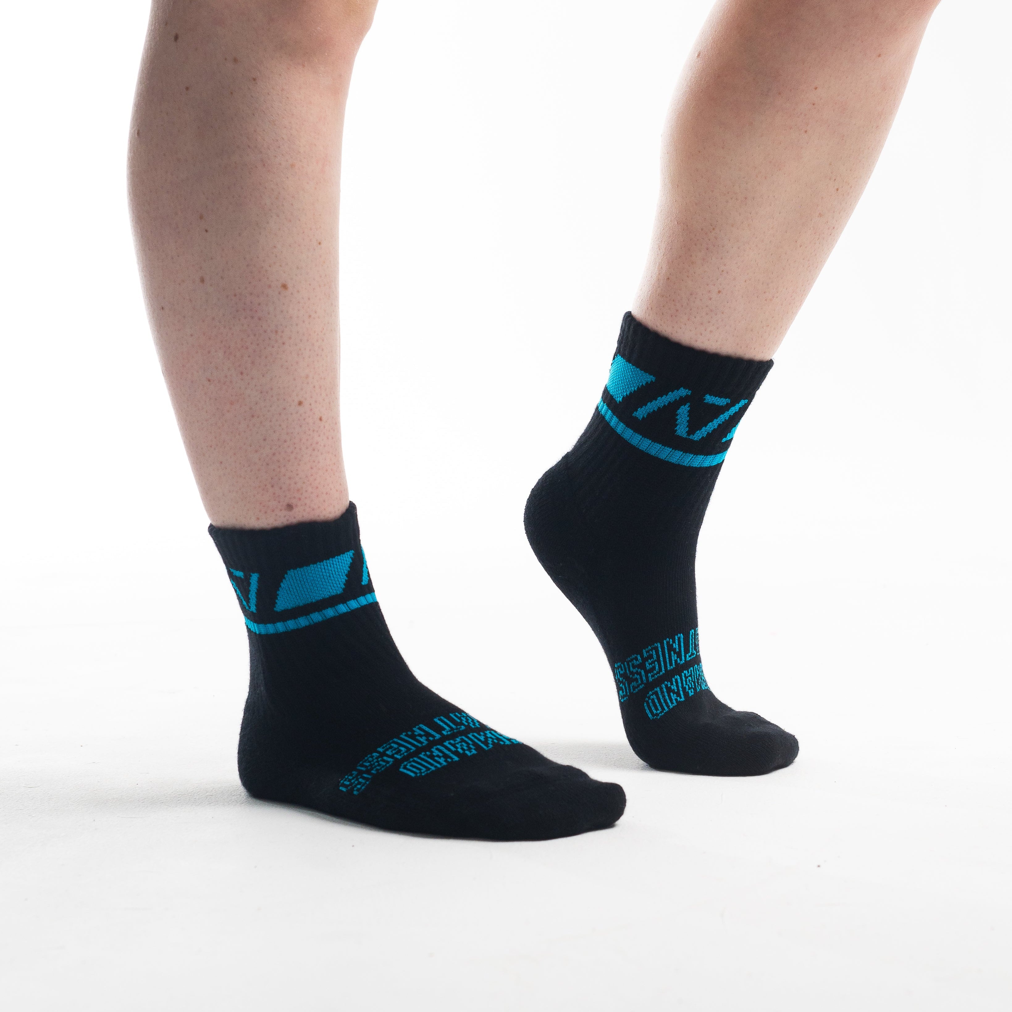 A7 Azul Crew socks showcase blue logos and let your energy show on the platform, in your training or while out and about. The IPF Approved Azul Meet Kit includes Powerlifting Singlet, A7 Meet Shirt, A7 Deadlift Socks. All A7 Powerlifting Equipment shipping to UK, Norway, Switzerland and Iceland.