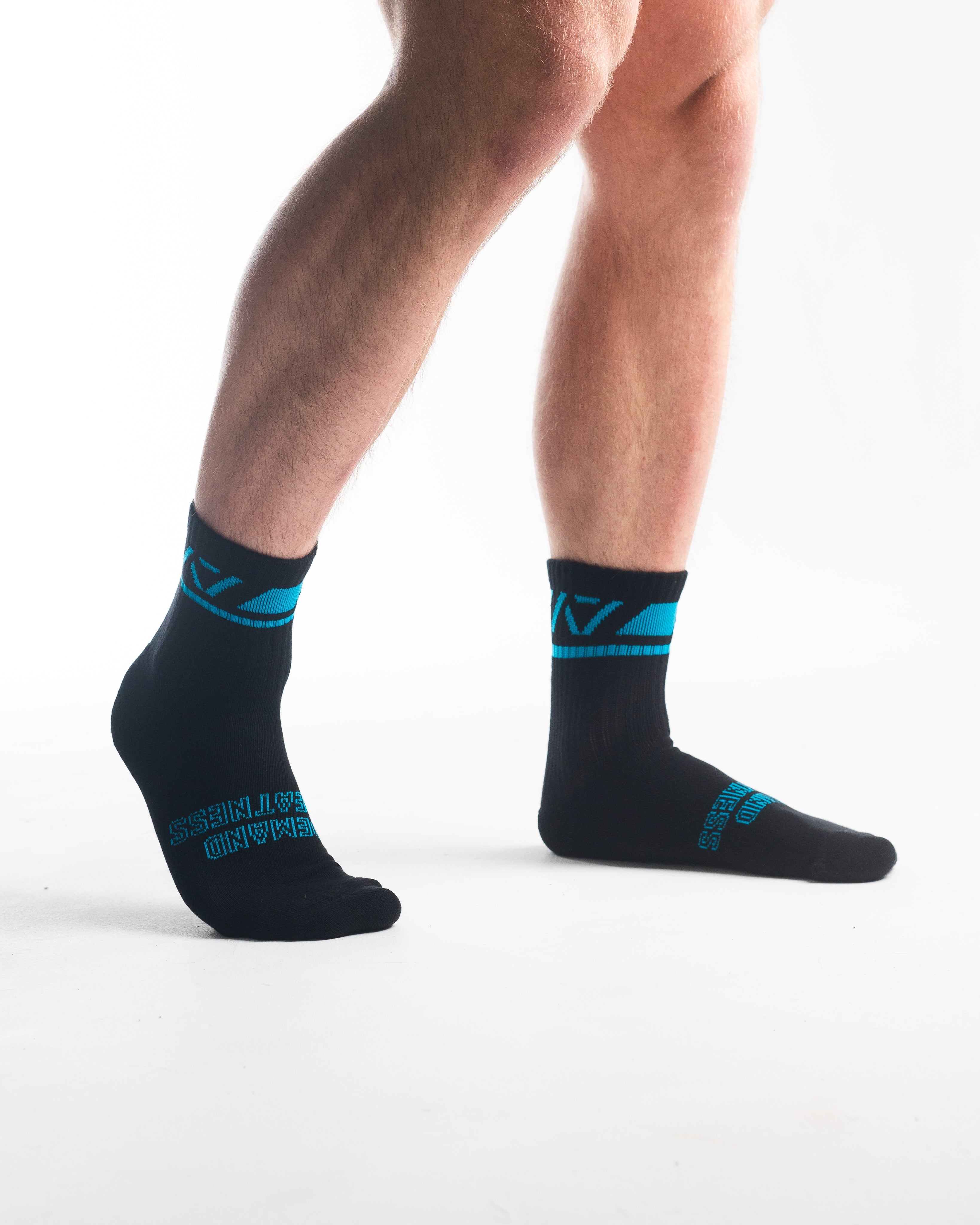 A7 Azul Crew socks showcase blue logos and let your energy show on the platform, in your training or while out and about. The IPF Approved Azul Meet Kit includes Powerlifting Singlet, A7 Meet Shirt, A7 Deadlift Socks. All A7 Powerlifting Equipment shipping to UK, Norway, Switzerland and Iceland.