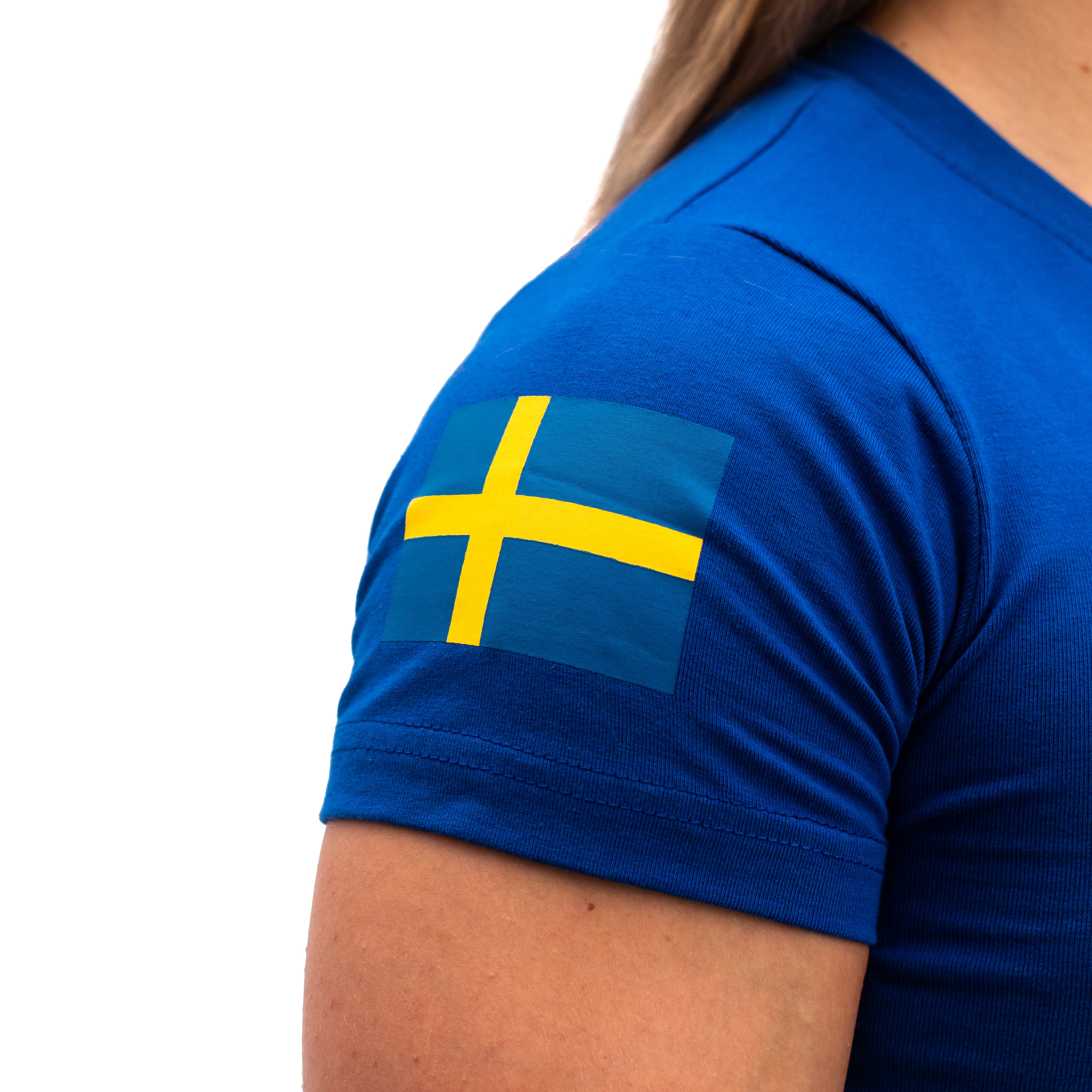  When you step on the platform and want to leave no doubt about your expectations and that you “Demand Greatness” on every lift, the A7 Sweden Meet Shirt lets everyone know you mean business. Now is your chance to celebrate another “country of strength” with this A7 Sweden Meet Tee. The A7 Sweden Meet Shirt is an essential in any IPF approved kit. You can buy this Sweden IPF Approved meet shirt from A7 UK or A7 Europe. 