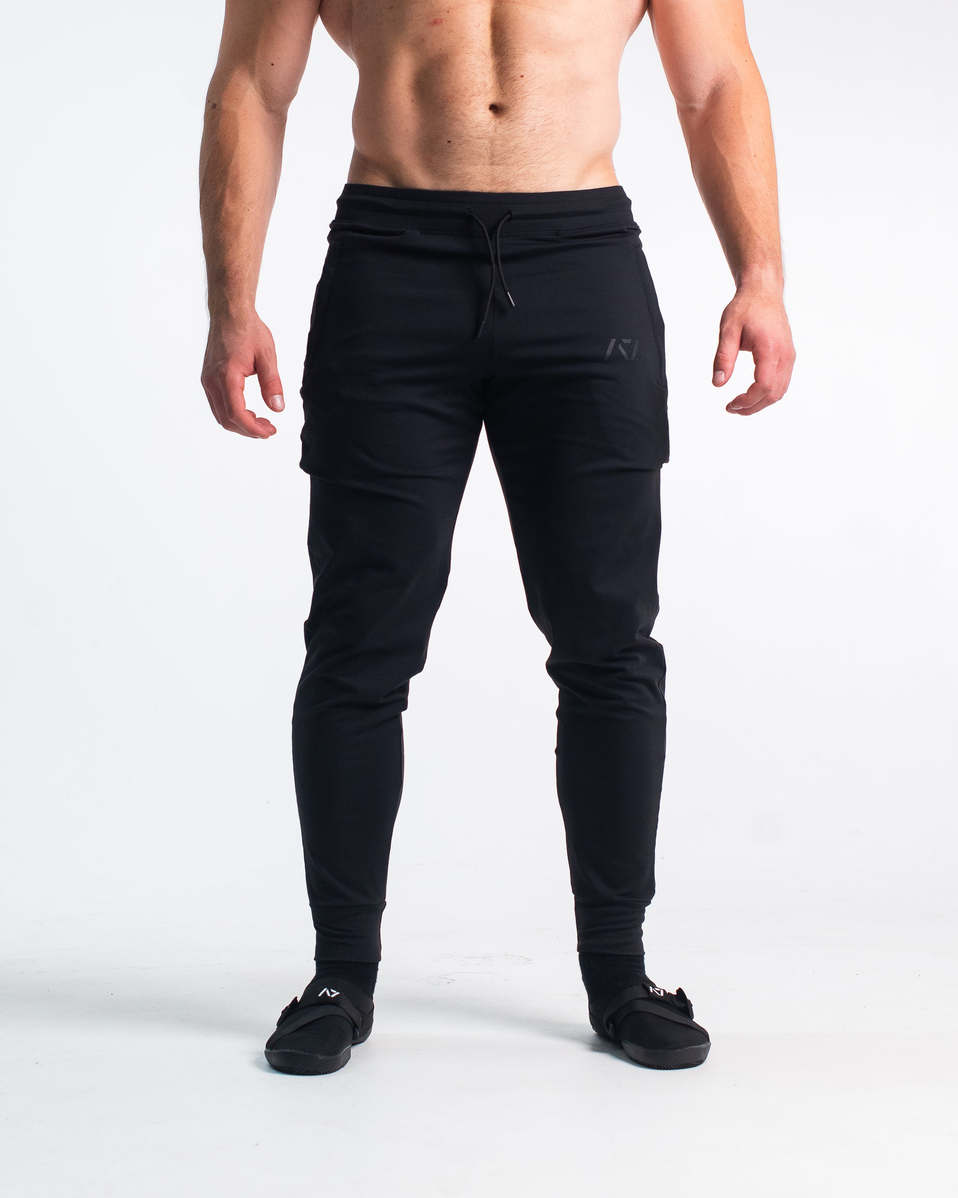 Defy joggers are just as comfortable in the gym as they are going out. These are made with premium moisture-wicking 4-way-stretch material for greater range of motion. These are a great fit for both men and women and offer deep zippered pockets and tapered leg design. Purchase Stealth Defy Joggers from A7 UK shipping to UK or A7 Europe shipping to EU.