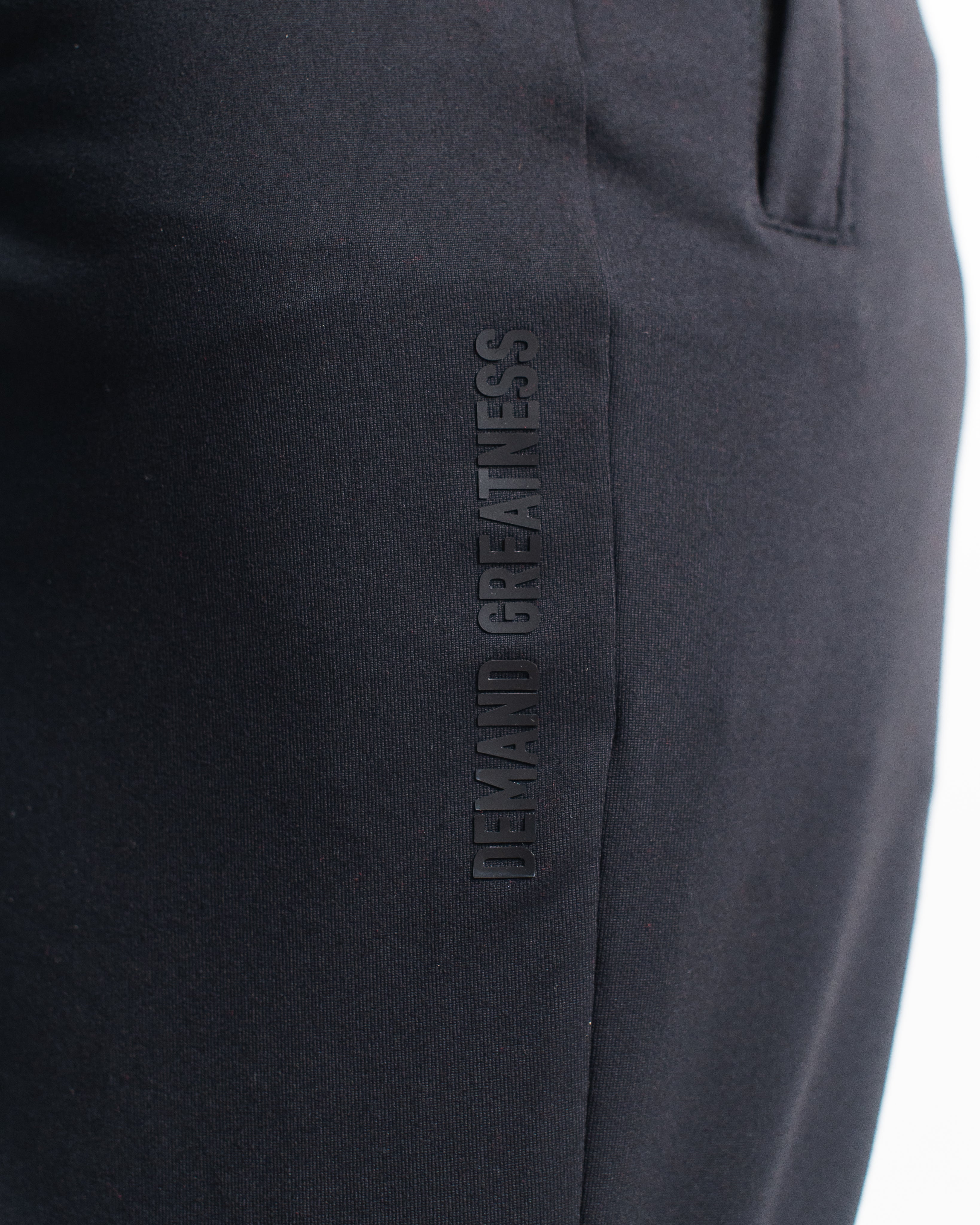 Defy joggers are just as comfortable in the gym as they are going out. These are made with premium moisture-wicking 4-way-stretch material for greater range of motion. These are a great fit for both men and women and offer deep zippered pockets and tapered leg design. Purchase Stealth Defy Joggers from A7 UK shipping to UK or A7 Europe shipping to EU.