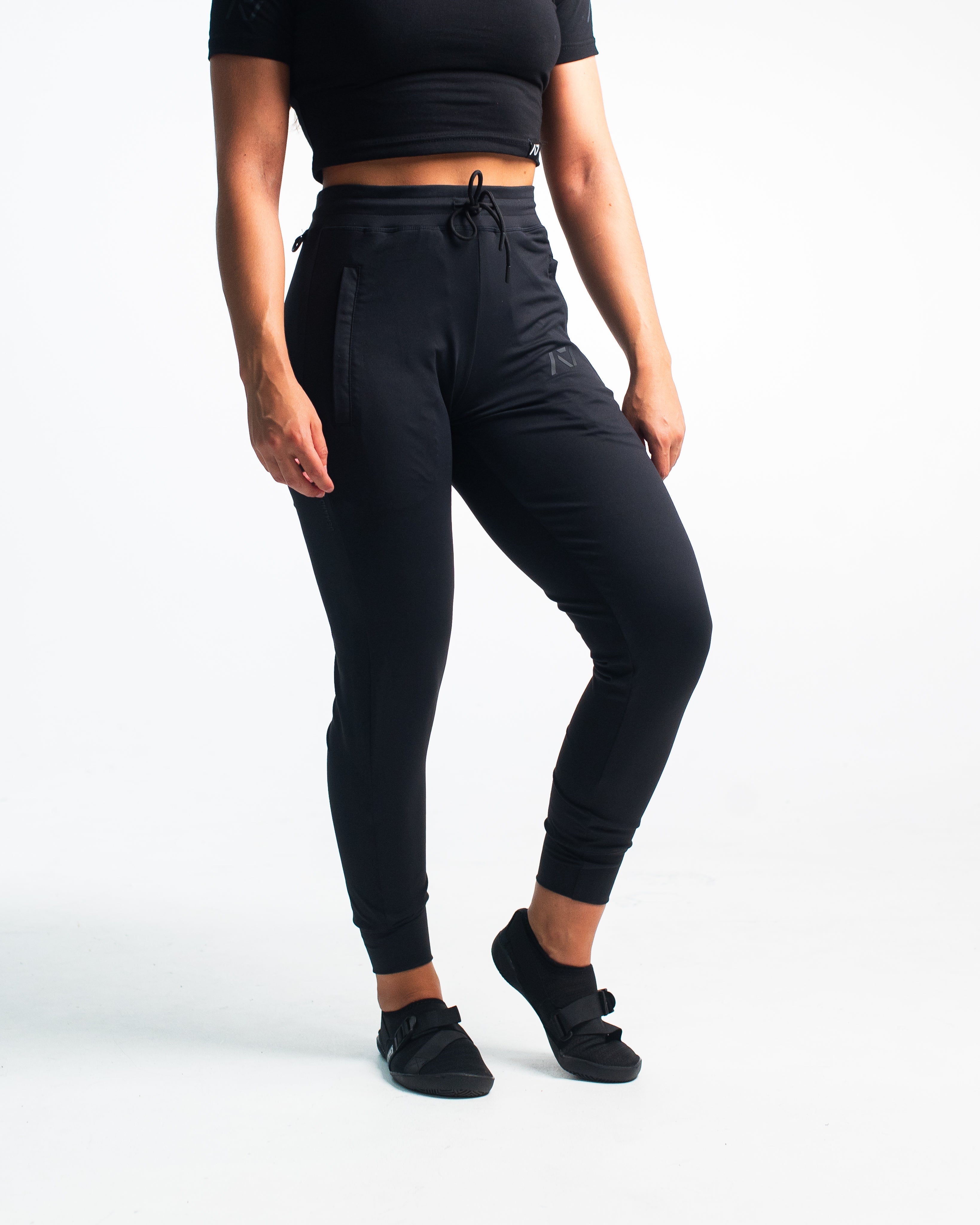 Defy joggers are just as comfortable in the gym as they are going out. These are made with premium moisture-wicking 4-way-stretch material for greater range of motion. These are a great fit for both men and women and offer deep zippered pockets and tapered leg design. Purchase Stealth Defy Joggers from A7 UK shipping to UK or A7 Europe shipping to EU.