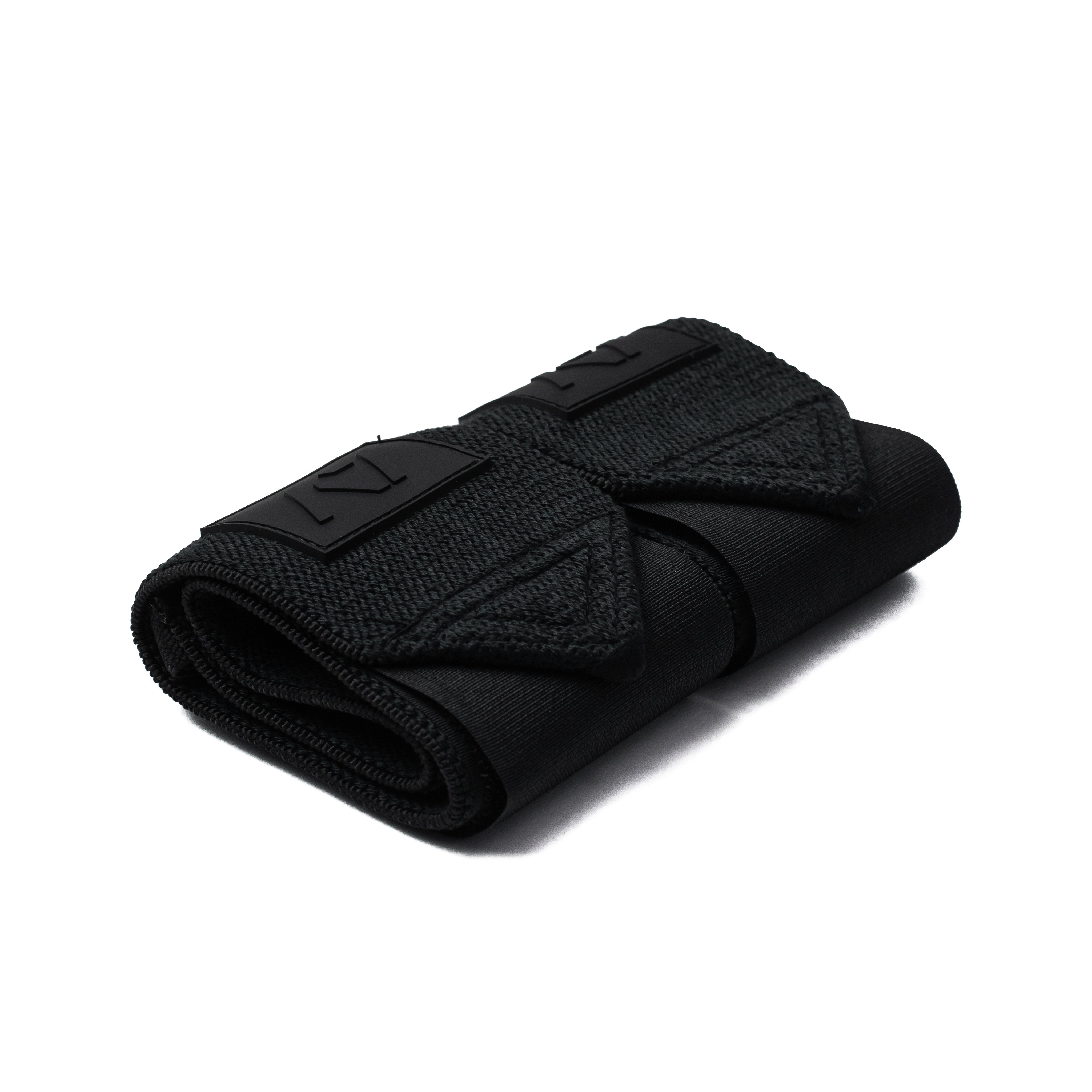 This Stealth colourway was created to mute out the logos and keep contrast at a minimum. A colourway that lets your performance and dedication remain the focus while still providing the level of quality, support and comfort you demand from your products. These wrist wraps are a perfect addition to your IPF approved kit.