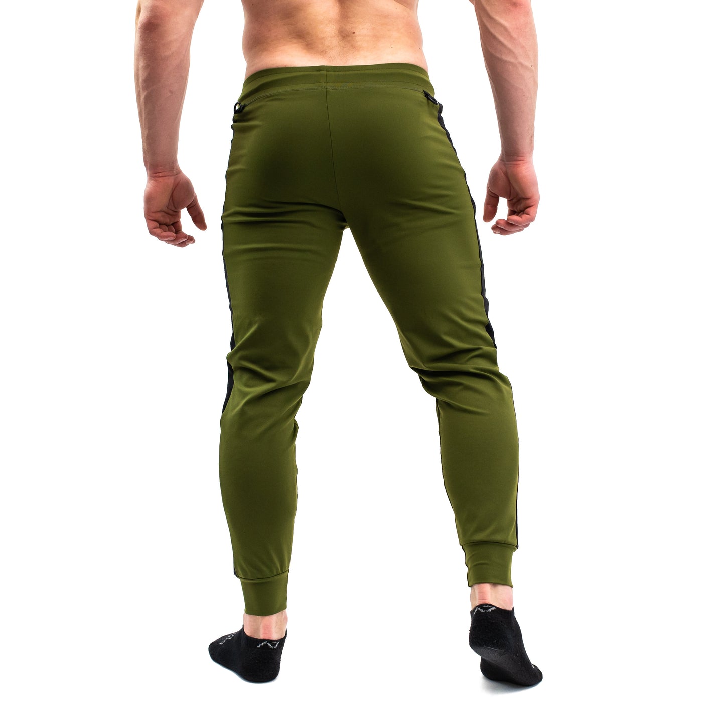 Military Defy joggers are just as comfortable in the gym as they are going out. These are made with premium moisture-wicking 4-way-stretch material for greater range of motion. These are a great fit for both men and women and offer deep zippered pockets and tapered leg design.