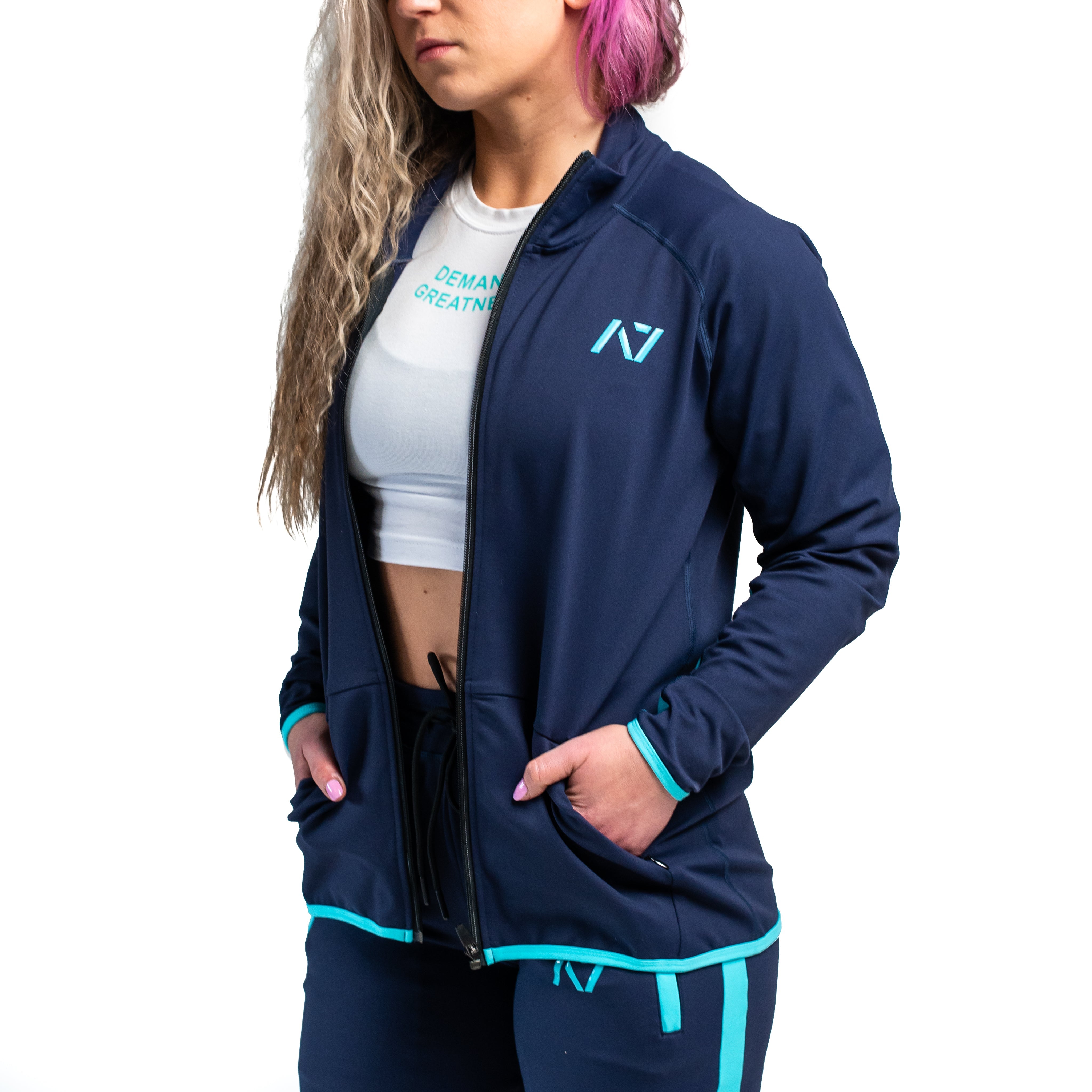 Whether going on a hike or heading to the gym our Defy Jacket will keep you cosy and comfortable. The jackets are made with premium moisture- 4-way-stretch material for a greater range of motion. These are a great fit for both men and women. Purchase Iced Defy jacket from A7 UK shipping to UK or A7 Europe shipping to EU. 