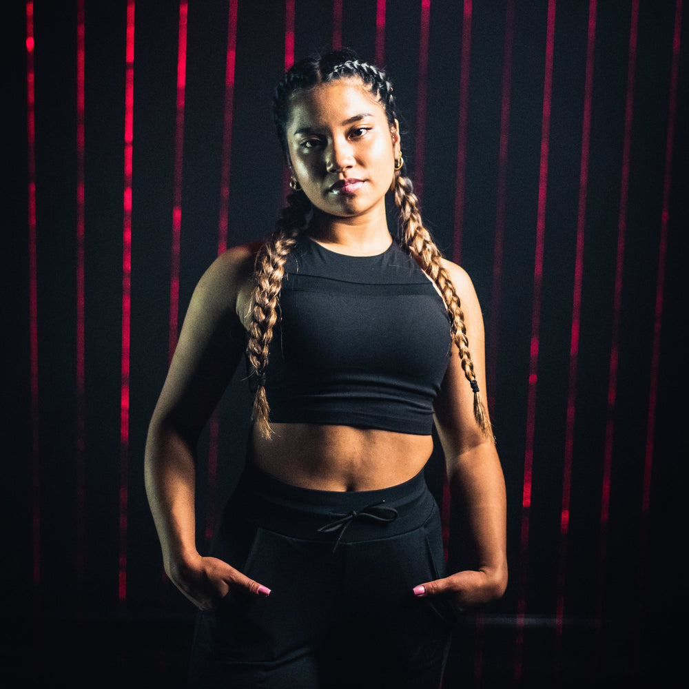 
                      
                        A7 XO Hew Sports Bra or Crop was designed with an active lifestyle in mind. This sports bra is double-lined and offers high-impact support. We minimized the stitching lines and thickened the straps on this sports bra to ensure complete comfort during all your workouts. XO Hew matching crop and leggings are part of a matching gym set from A7. A7 Women’s Sports Bra is a Bra for Powerlifting. Purchase A7 Sports Bra from A7 UK Shipping to UK. 
                      
                    