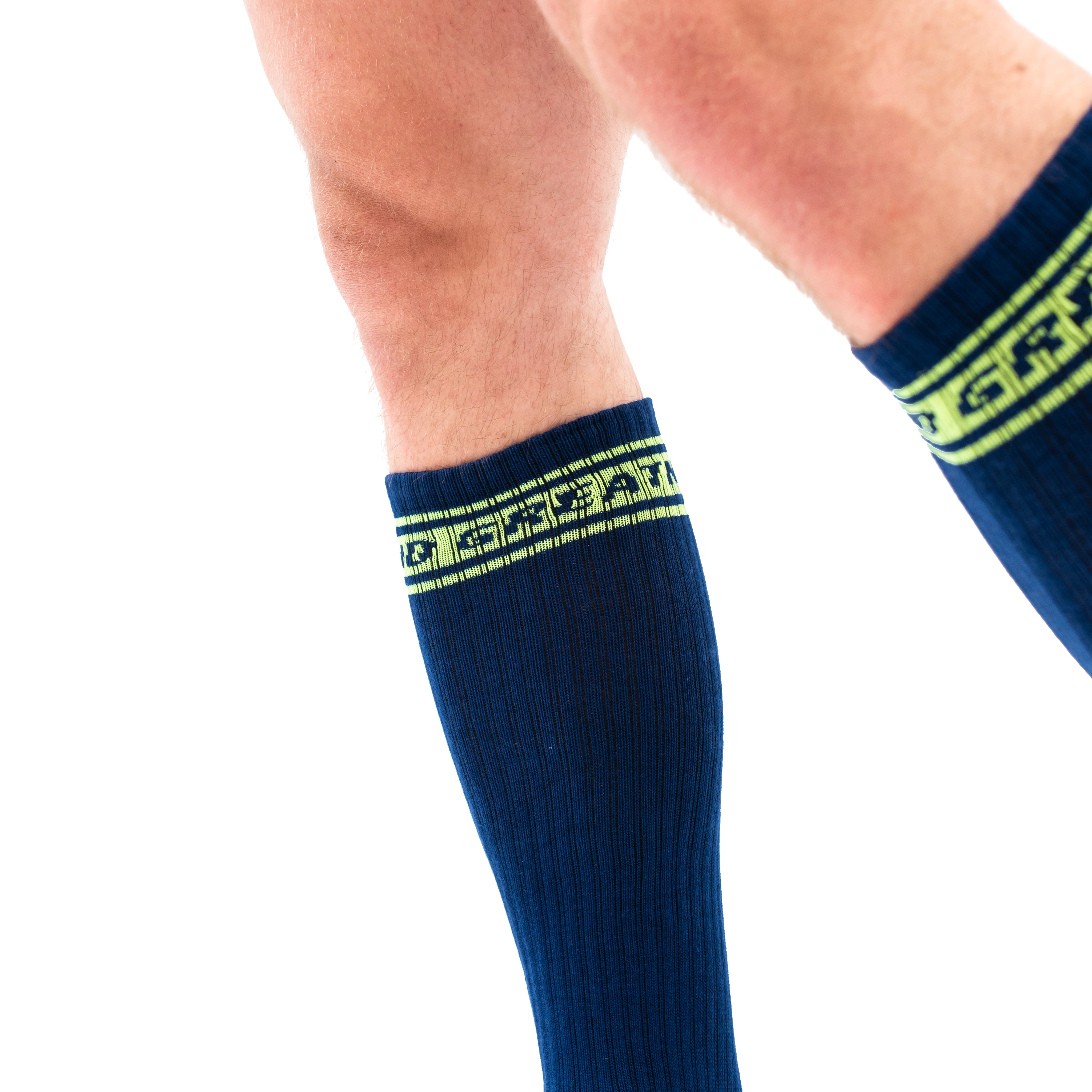 Your feet are important and durable deadlift socks are just as importing when doing SBD. These deadlift socks have compression benefits and arch support as well as being IPF Approved with their IPF approved logo. These deadlift socks are perfect for Powerlifting, weightlifting, strongman and all your strength sports needs. The perfect sock for your IPF Approved Kit. Shipping to Europe and the UK, Norway, Switzerland and Iceland.