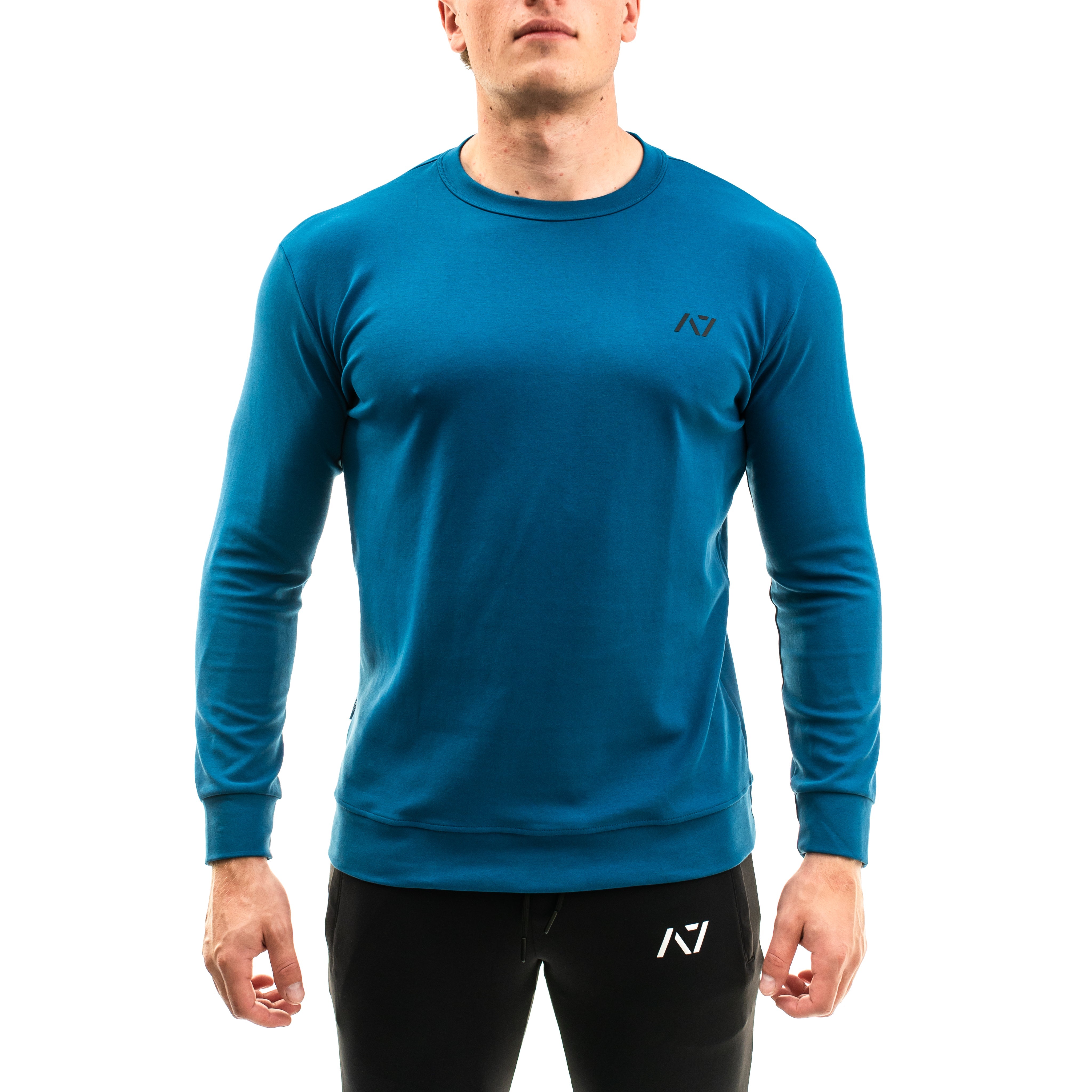 A7 Moxie Crewnecks are part of the A7 balance collection which combines comfort and aesthetics. The pieces in this collection are made with comfortable fabrics and minimal logos to create a simple, yet impactful look. Moxie Crewnecks have 4-way stretch material to move with your shape. A7 crewneck perfect for in and out the gym. Purchase A7 Moxie Creckneck from A7 Europe. Purchase A7 Moxie Crewneck from A7 UK. Available in UK and Europe including France, Italy, Germany, the Netherlands, Sweden and Poland.