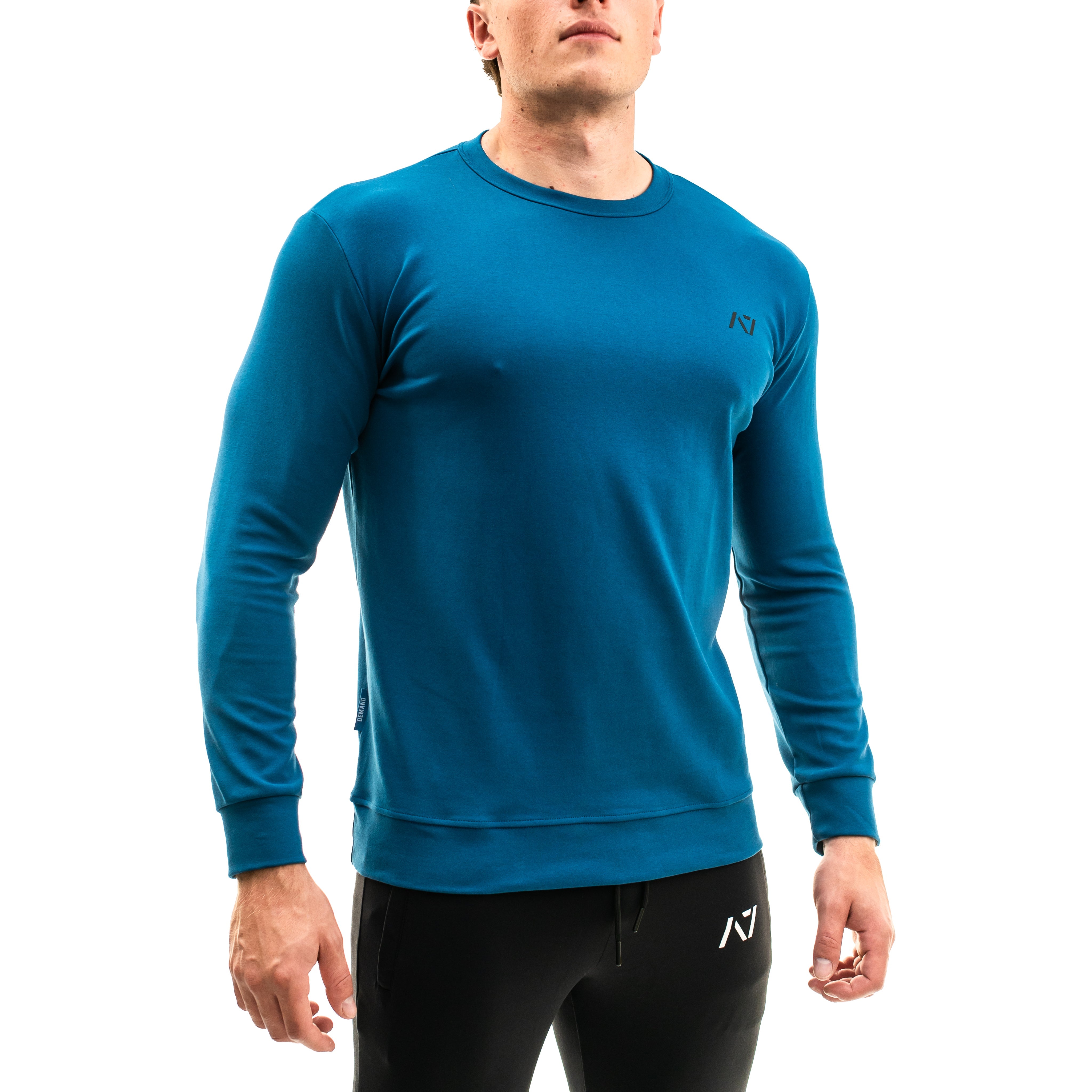 A7 Moxie Crewnecks are part of the A7 balance collection which combines comfort and aesthetics. The pieces in this collection are made with comfortable fabrics and minimal logos to create a simple, yet impactful look. Moxie Crewnecks have 4-way stretch material to move with your shape. A7 crewneck perfect for in and out the gym. Purchase A7 Moxie Creckneck from A7 Europe. Purchase A7 Moxie Crewneck from A7 UK. Available in UK and Europe including France, Italy, Germany, the Netherlands, Sweden and Poland.