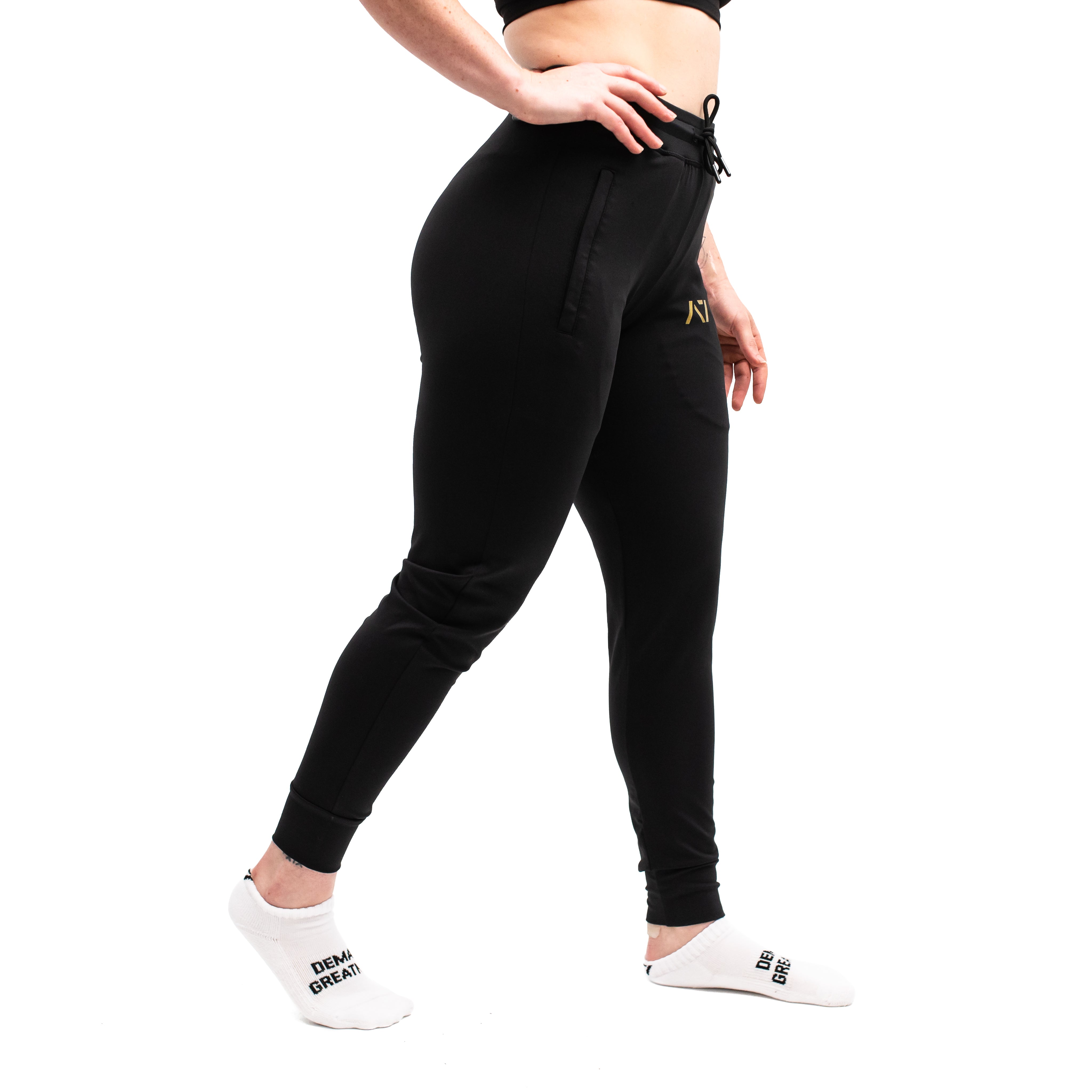 Gold Standard Defy joggers are just as comfortable in the gym as they are going out. These are made with premium moisture-wicking 4-way-stretch material for greater range of motion. These are a great fit for both men and women and offer deep zippered pockets and tapered leg design. Purchase Gold Standard Defy Joggers from A7 UK shipping to UK or A7 Europe shipping to EU.