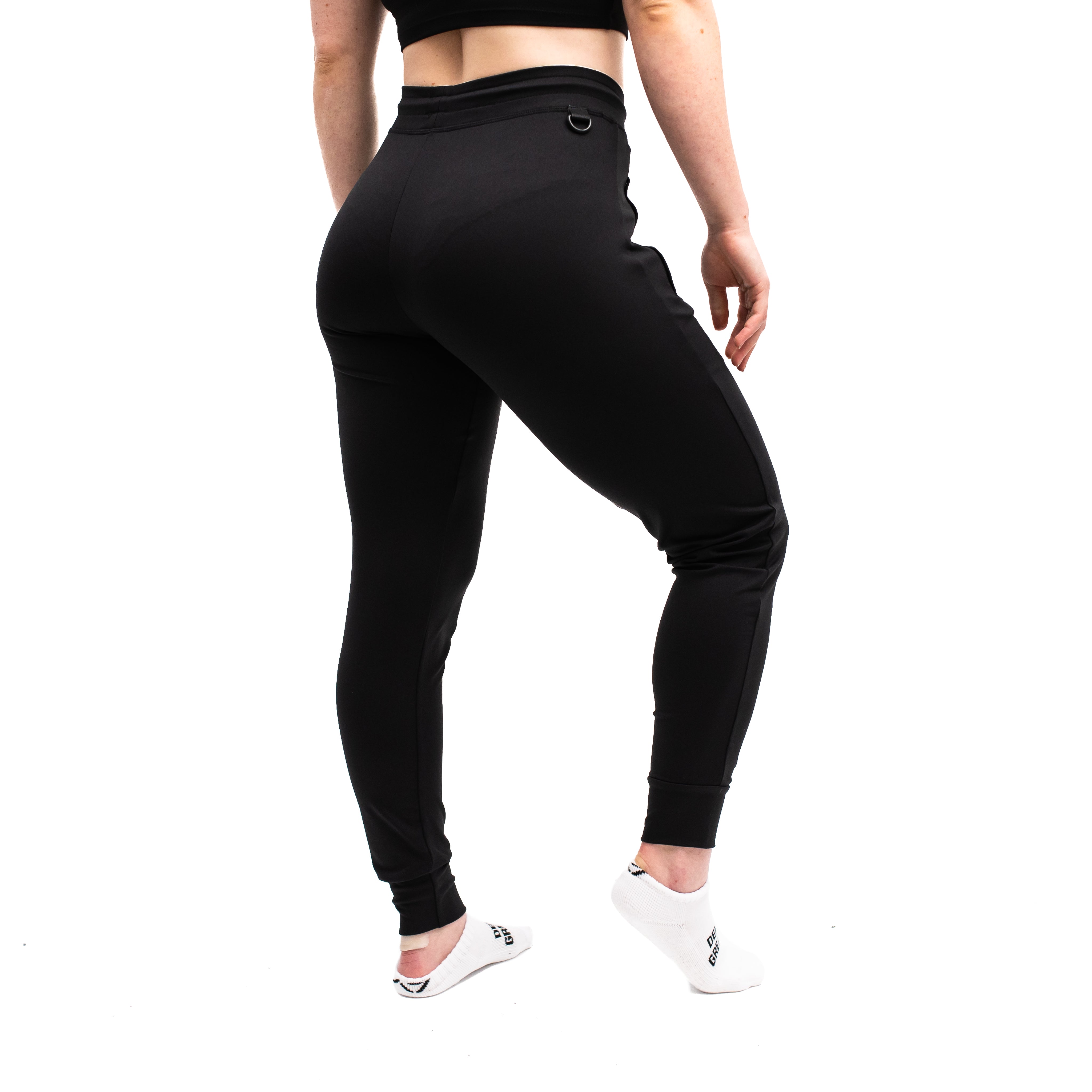 Gold Standard Defy joggers are just as comfortable in the gym as they are going out. These are made with premium moisture-wicking 4-way-stretch material for greater range of motion. These are a great fit for both men and women and offer deep zippered pockets and tapered leg design. Purchase Gold Standard Defy Joggers from A7 UK shipping to UK or A7 Europe shipping to EU.