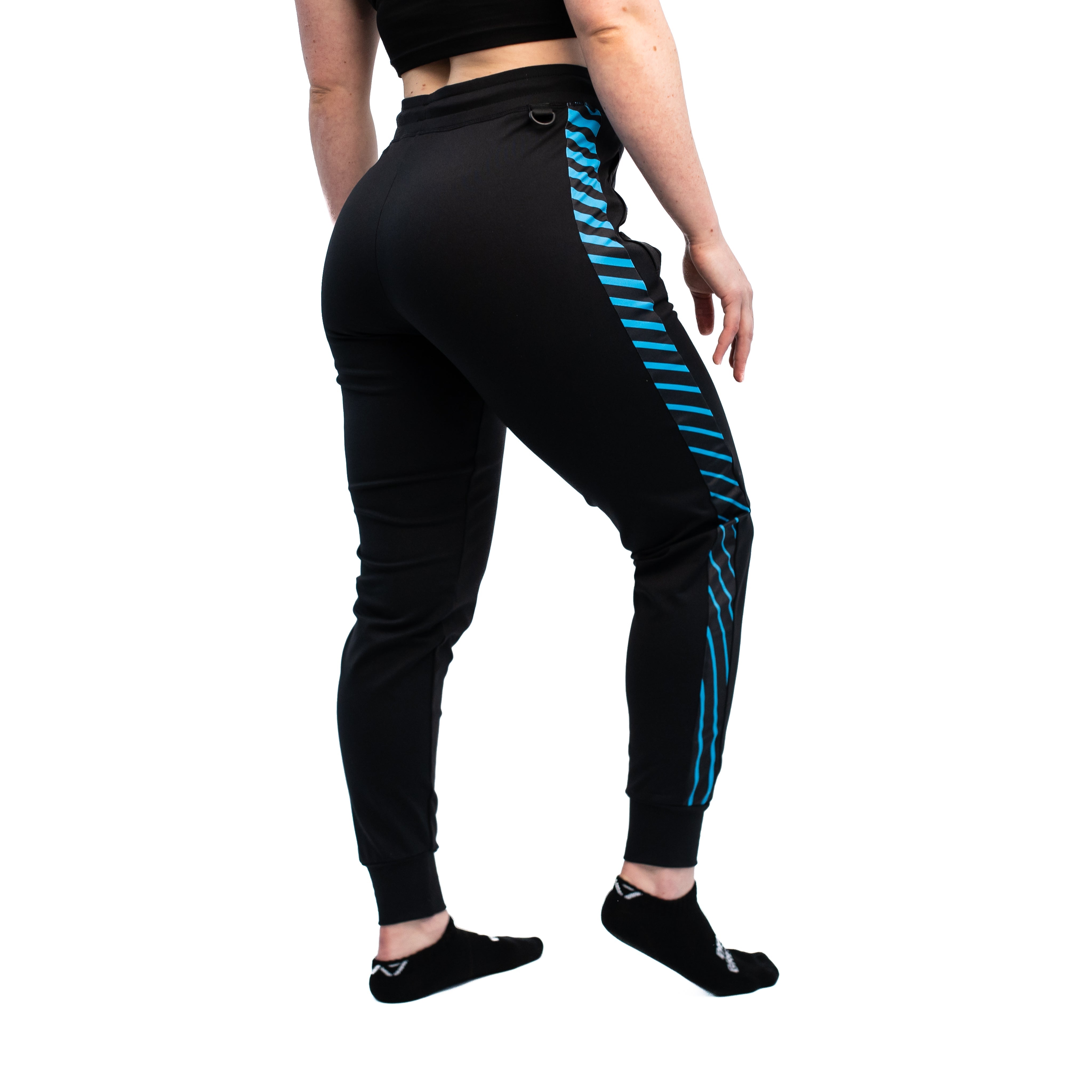 A7 Ripple Defy joggers are just as comfortable in the gym as they are going out. These are made with premium moisture-wicking 4-way-stretch material for greater range of motion. These are a great fit for both men and women and offer deep zippered pockets and tapered leg design. Purchase Ripple Defy Joggers from A7 UK shipping to UK or A7 Europe shipping to EU.