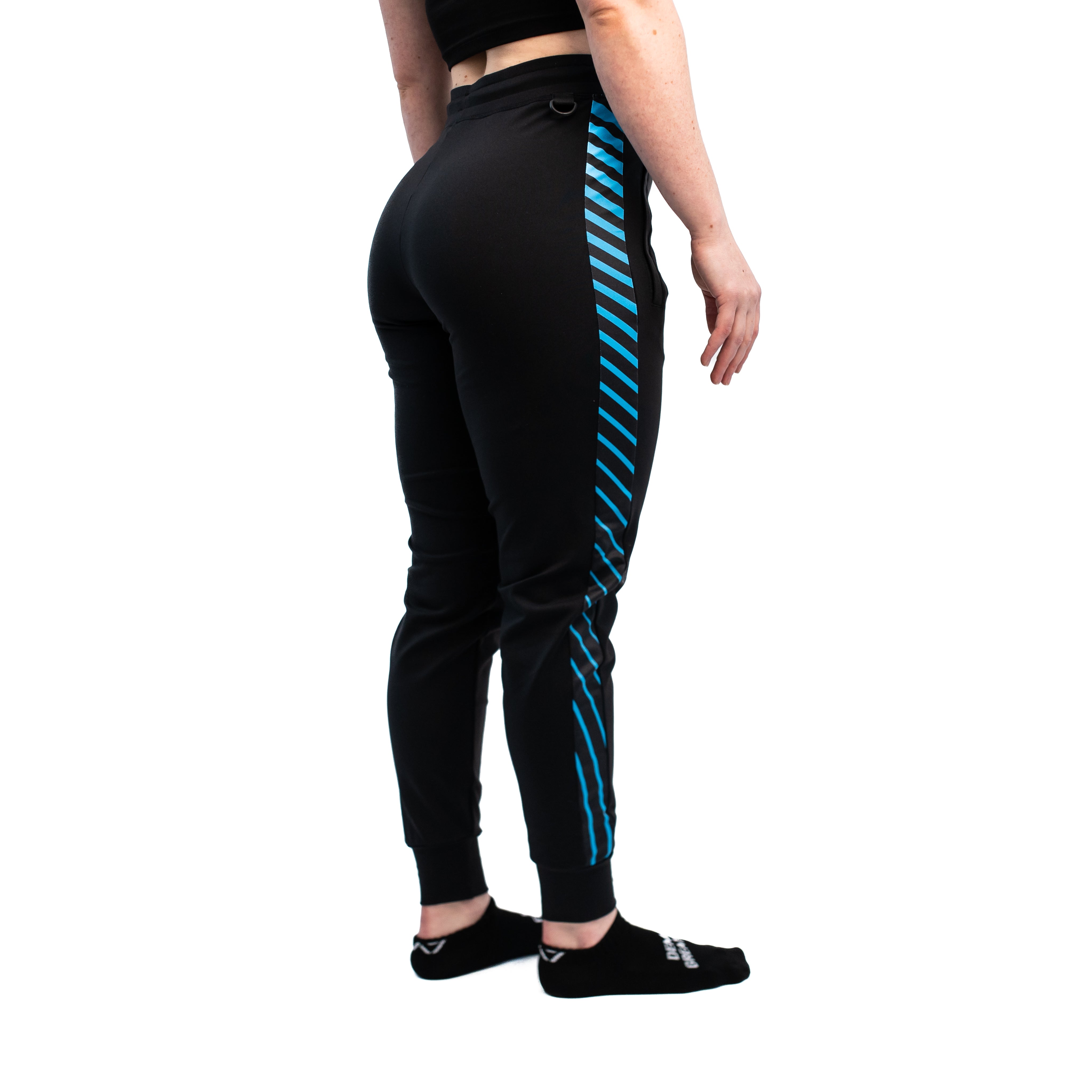 A7 Ripple Defy joggers are just as comfortable in the gym as they are going out. These are made with premium moisture-wicking 4-way-stretch material for greater range of motion. These are a great fit for both men and women and offer deep zippered pockets and tapered leg design. Purchase Ripple Defy Joggers from A7 UK shipping to UK or A7 Europe shipping to EU.