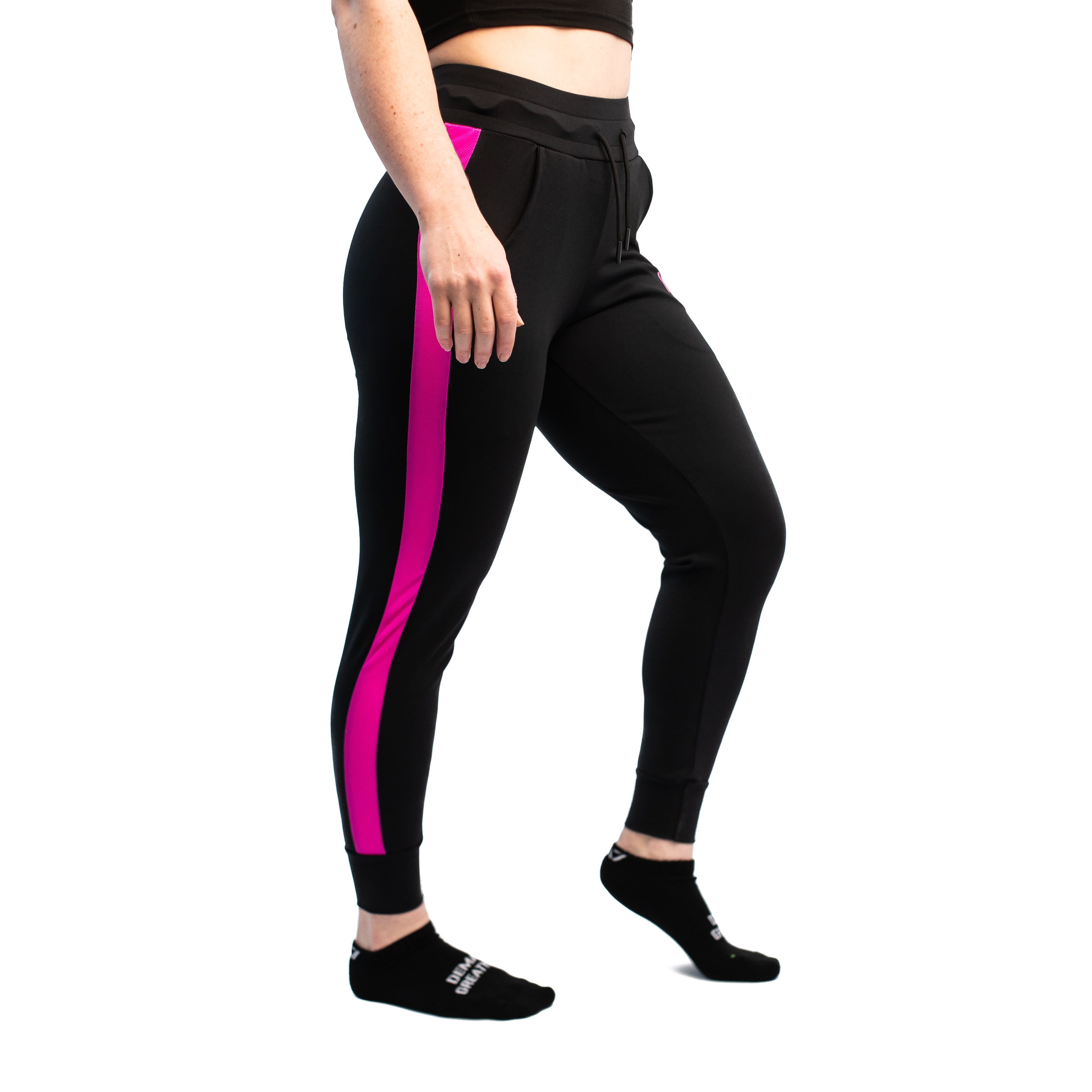 A7’s newest Women's Joggers are made with the same premium Defy fabric you have come to love, but with female curves (flexure) in mind! Using 4-way-stretch material, these flexure joggers are specifically designed for Women's unique shape. Flexure women’s joggers in pink are available to buy from A7UK for shipping to UK and Europe.