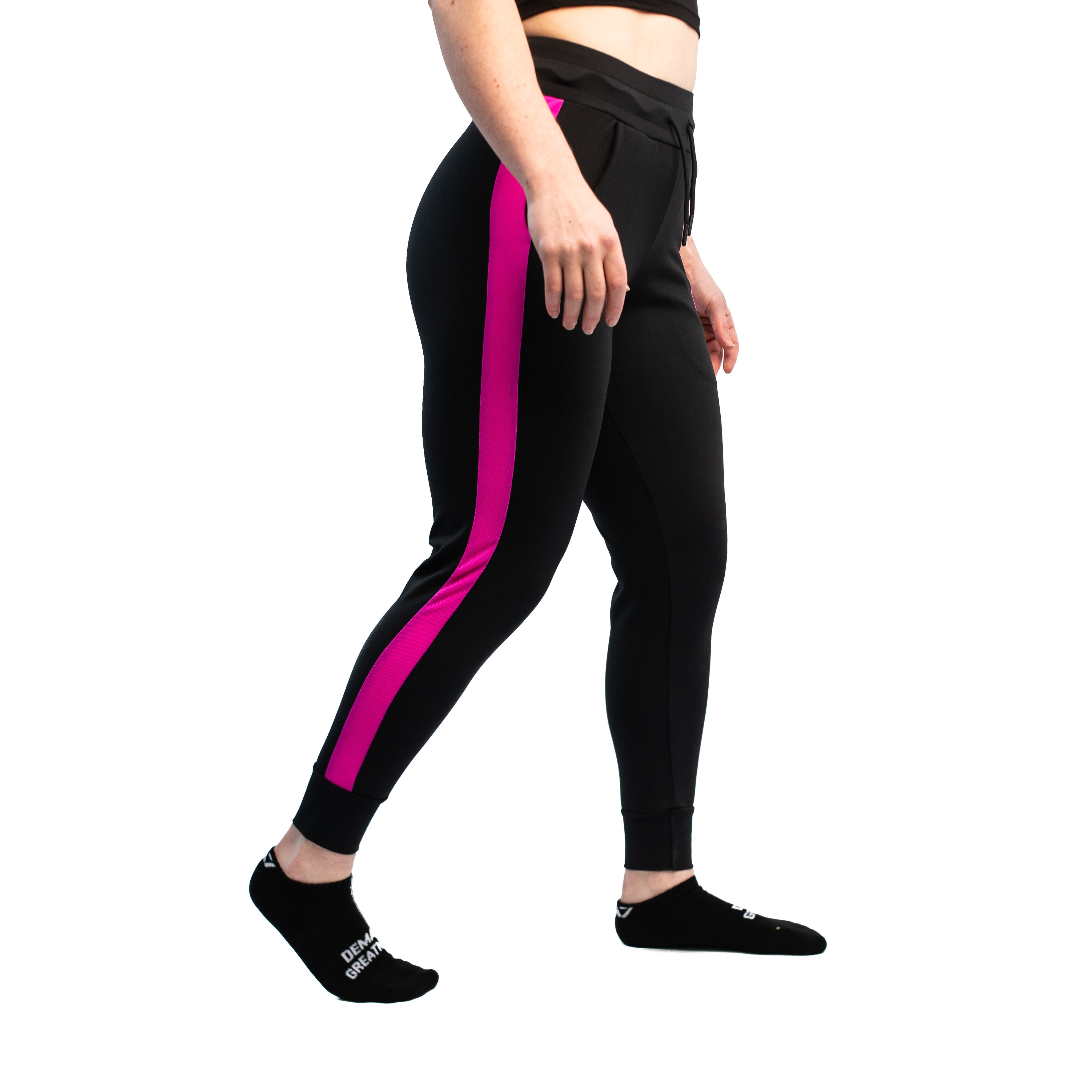 A7’s newest Women's Joggers are made with the same premium Defy fabric you have come to love, but with female curves (flexure) in mind! Using 4-way-stretch material, these flexure joggers are specifically designed for Women's unique shape. Flexure women’s joggers in pink are available to buy from A7UK for shipping to UK and Europe.