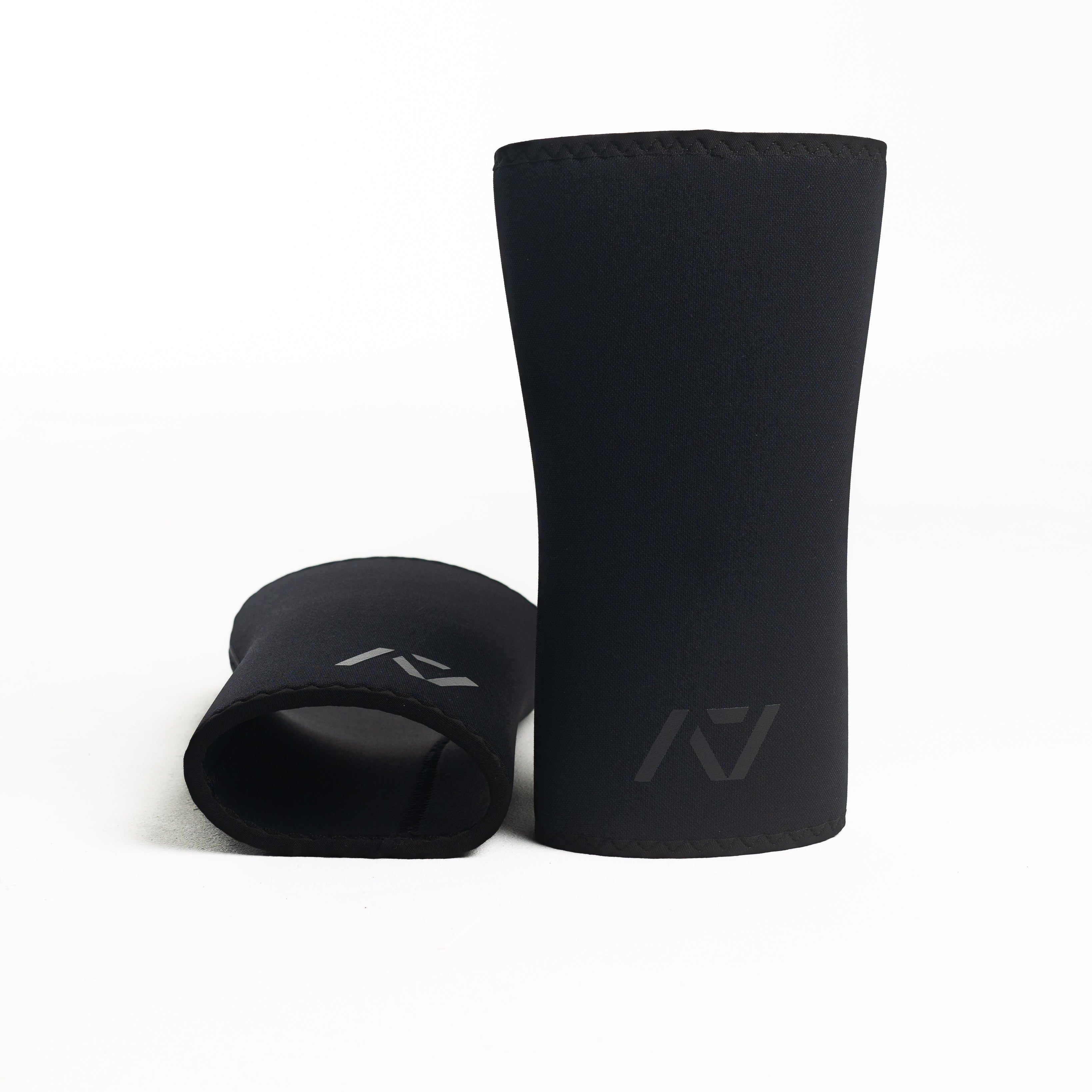 A7 IPF Approved Hourglass Knee Sleeves feature an hourglass-shaped centre taper fit to help provide knee compression while maintaining proper tightness around the calf and quad, offered in three stiffnesses (Flexi, Stiff and Rigor Mortis). Shop the full A7 Powerlifting IPF Approved Equipment collection. The IPF Approved Kit includes Powerlifting Singlet, A7 Meet Shirt, A7 Zebra Wrist Wraps and A7 Deadlift Socks. All A7 Powerlifting Equipment shipping to UK, Norway, Switzerland and Iceland.