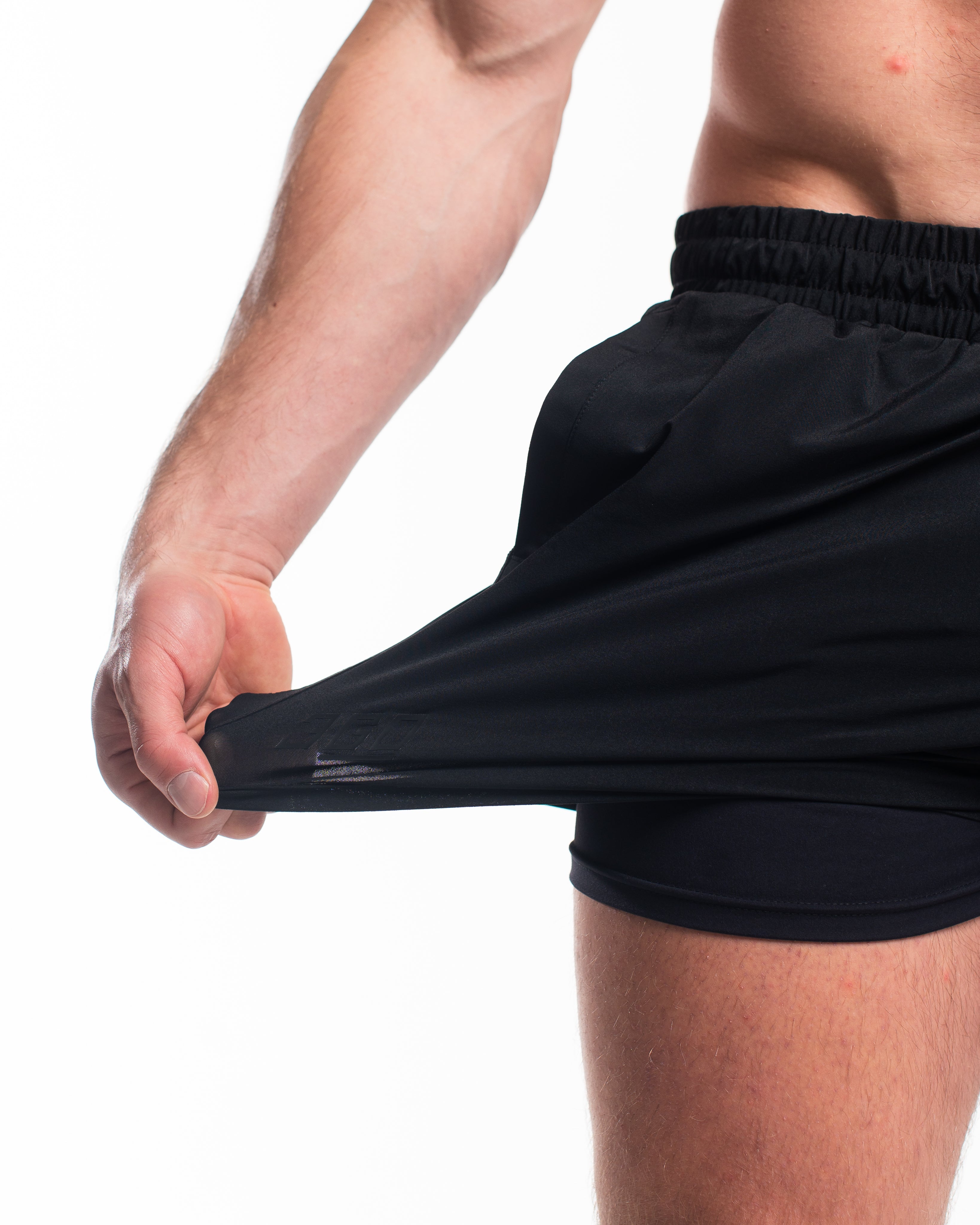 360GO was created to provide the flexibility for all movements in your training while offering comfort. These shorts offer 360 degrees of stretch in all angles and allow you to remain comfortable without limiting any movement in both training and life environments. Designed with a wide drawstring to easily adjust your waist without slipping. Purchase 360GO KWD Squat Shorts from A7 UK. All A7 Powerlifting Equipment shipping to UK, Norway, Switzerland and Iceland.