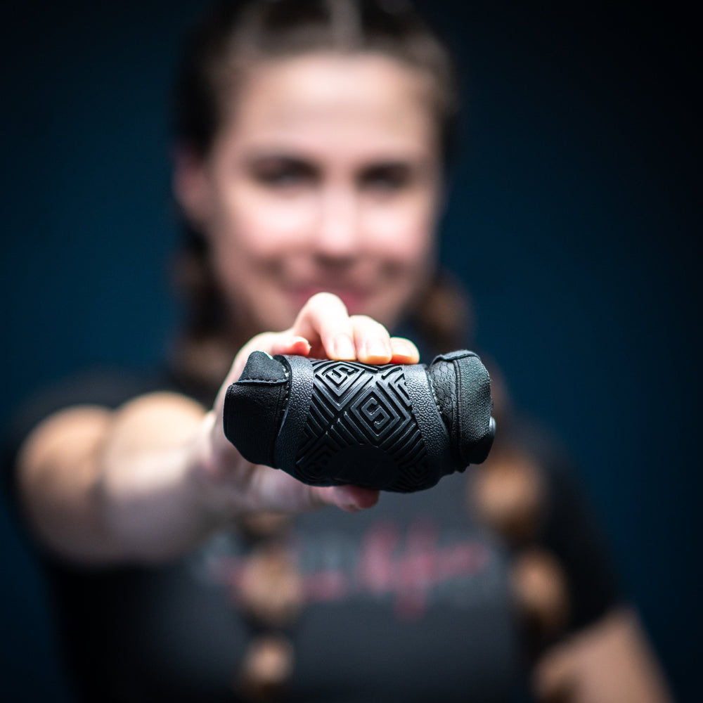
                      
                        Simply designed with you in mind. With a 5 mm thin rubber grip sole, single pull diagonal/ Centre tension strap, all plastic components to allow easy washing, and even a convenient storage bag. These Soul Sumo v2 slippers are sure to impress. These slippers are ultra-compact and when rolled up are about the size of your wrist wraps. Our Soul Sumo Slippers are approved for IPF competitions and make a great addition to any IPF approved kit! A7 UK shipping to UK and Europe.
                      
                    