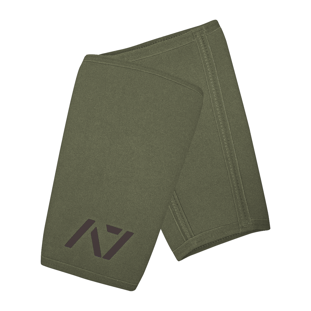 A7 IPF approved Military CONE knee sleeves are structured with a downward cut panel on the back of the quad and calf to ensure ultimate compression at the knee joint. A7 CONE knee sleeves are IPF approved for use in all powerlifting competitions. A7 CONE Knee Sleeves are IPF Approved Kit. A7 cone knee sleeves are made with high quality neoprene and the knee sleeves are sold as a pair. The double seam on the knee sleeves create a greater tension on the knee joint. A7 UK shipping to UK and Europe. 